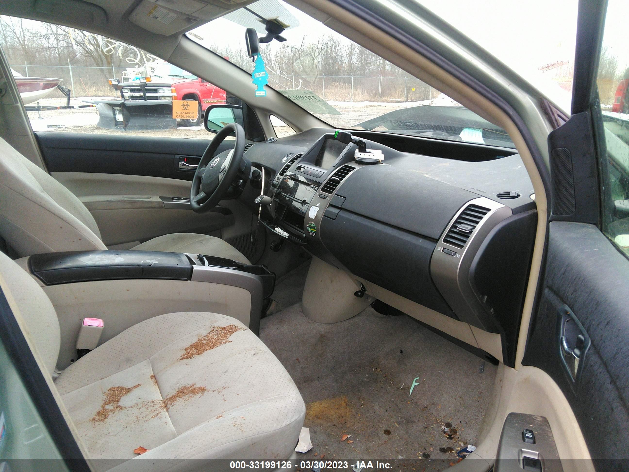 TOYOTA PRIUS image 5