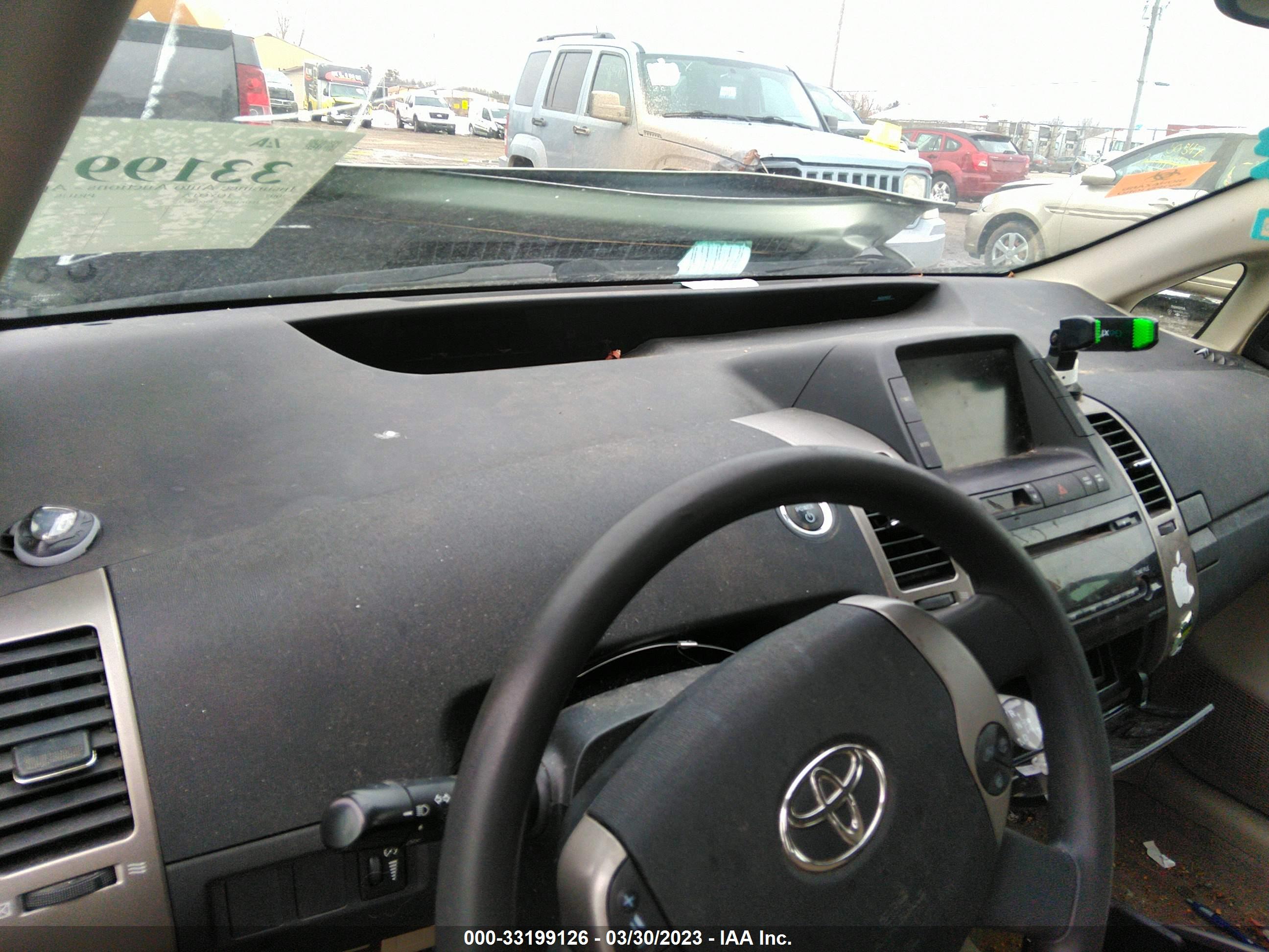 TOYOTA PRIUS image 7