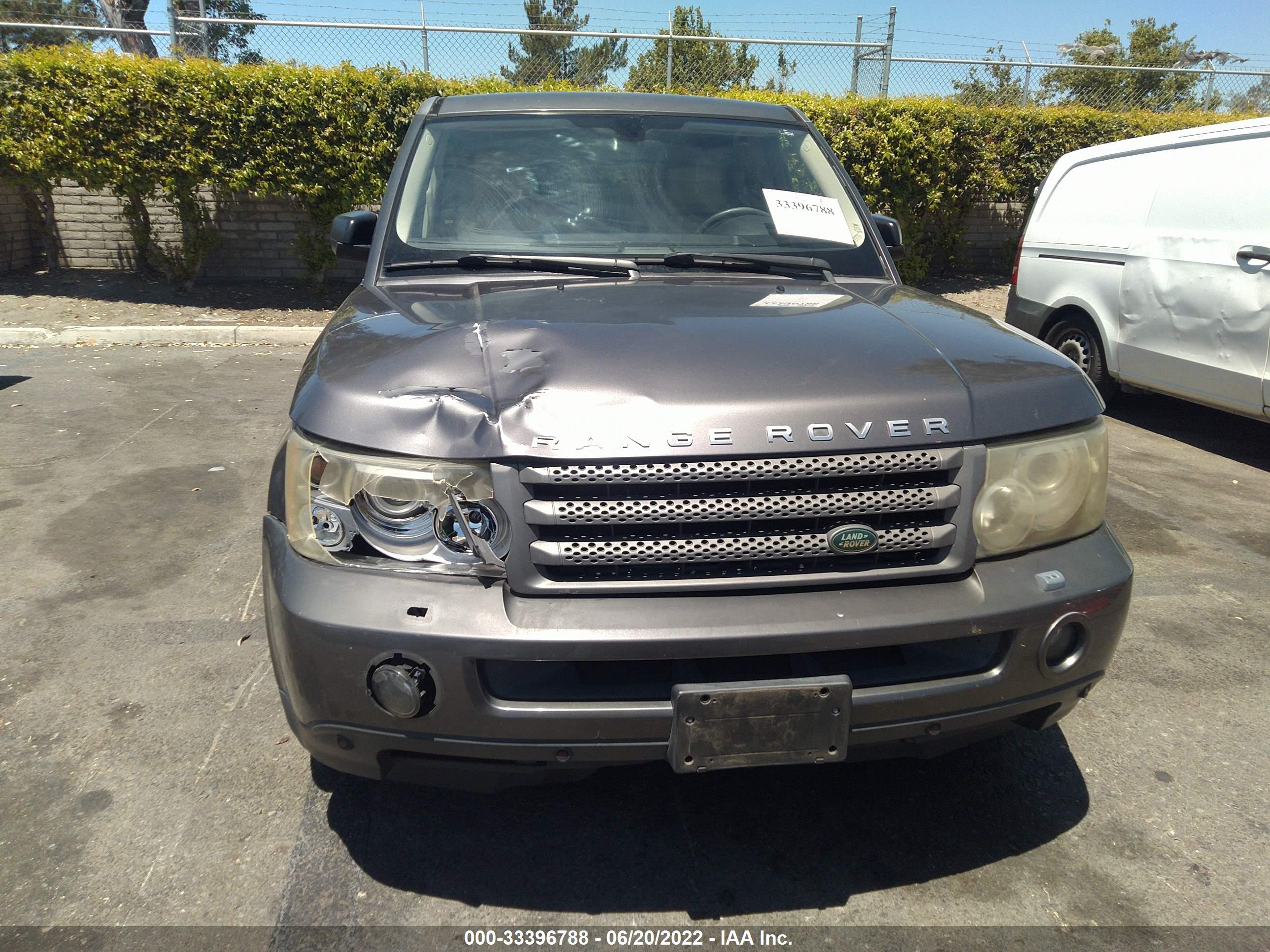 LAND ROVER image 6