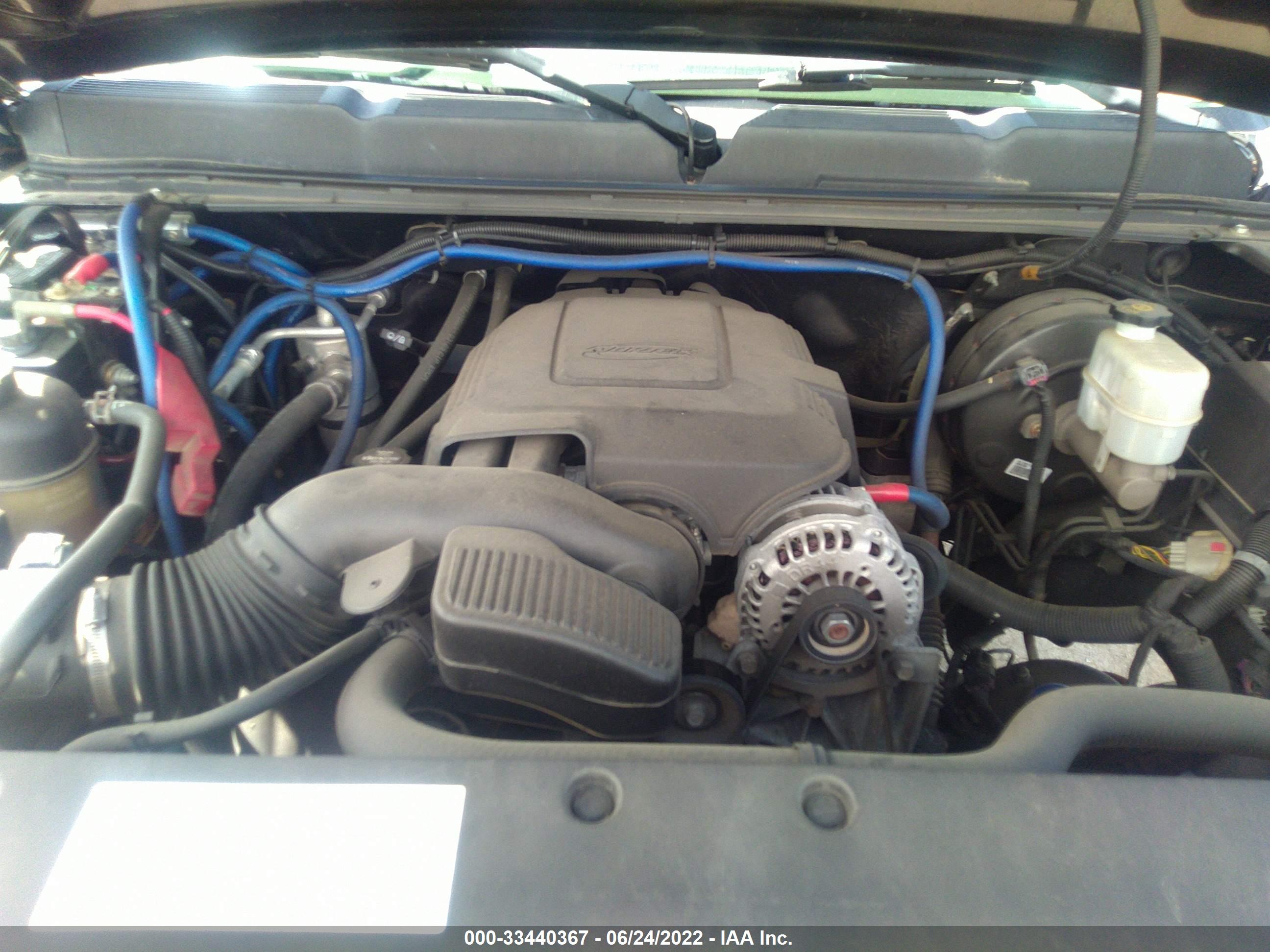 CHEVROLET SILVERADO image 10