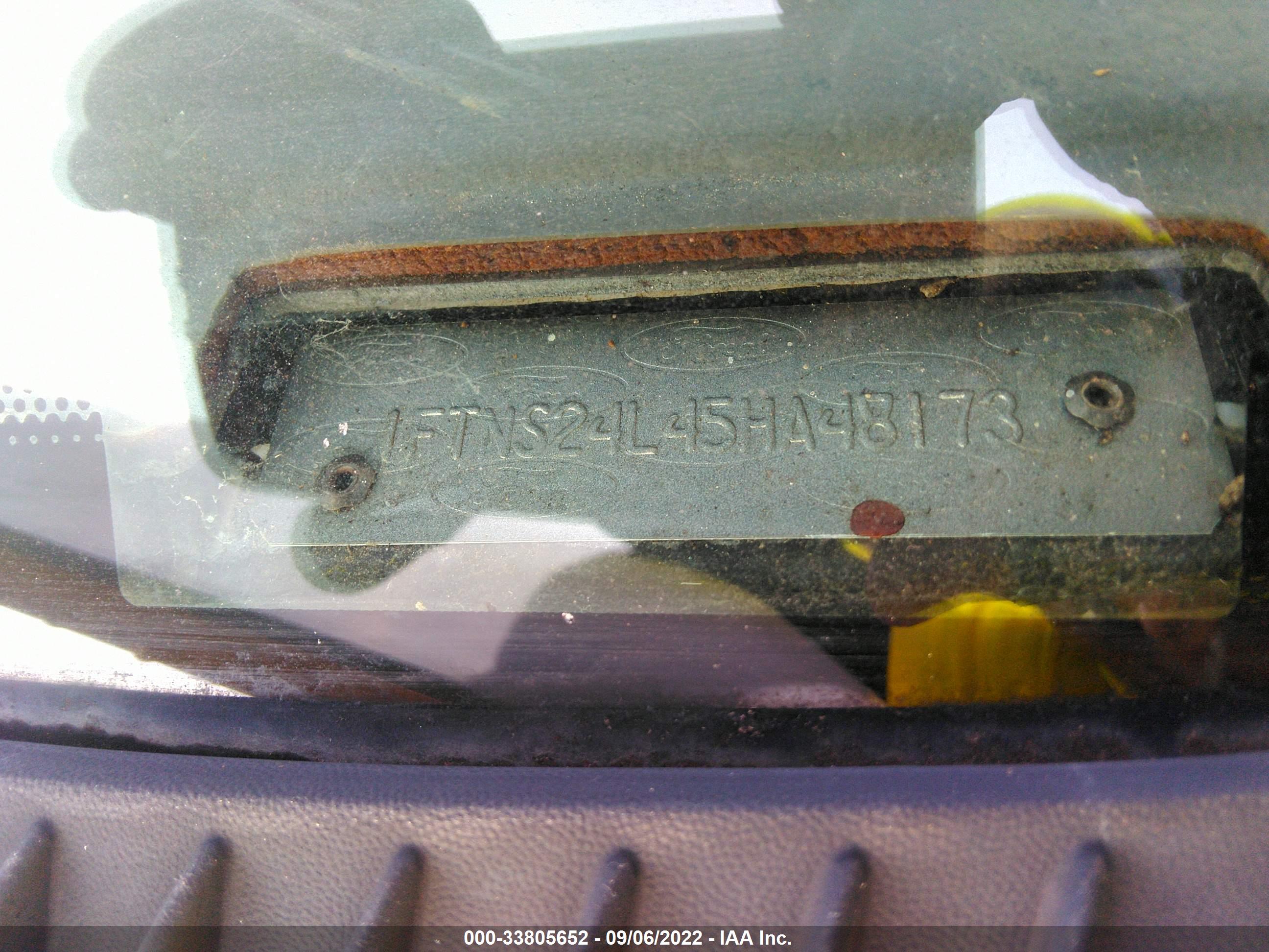 FORD E-250 image 9
