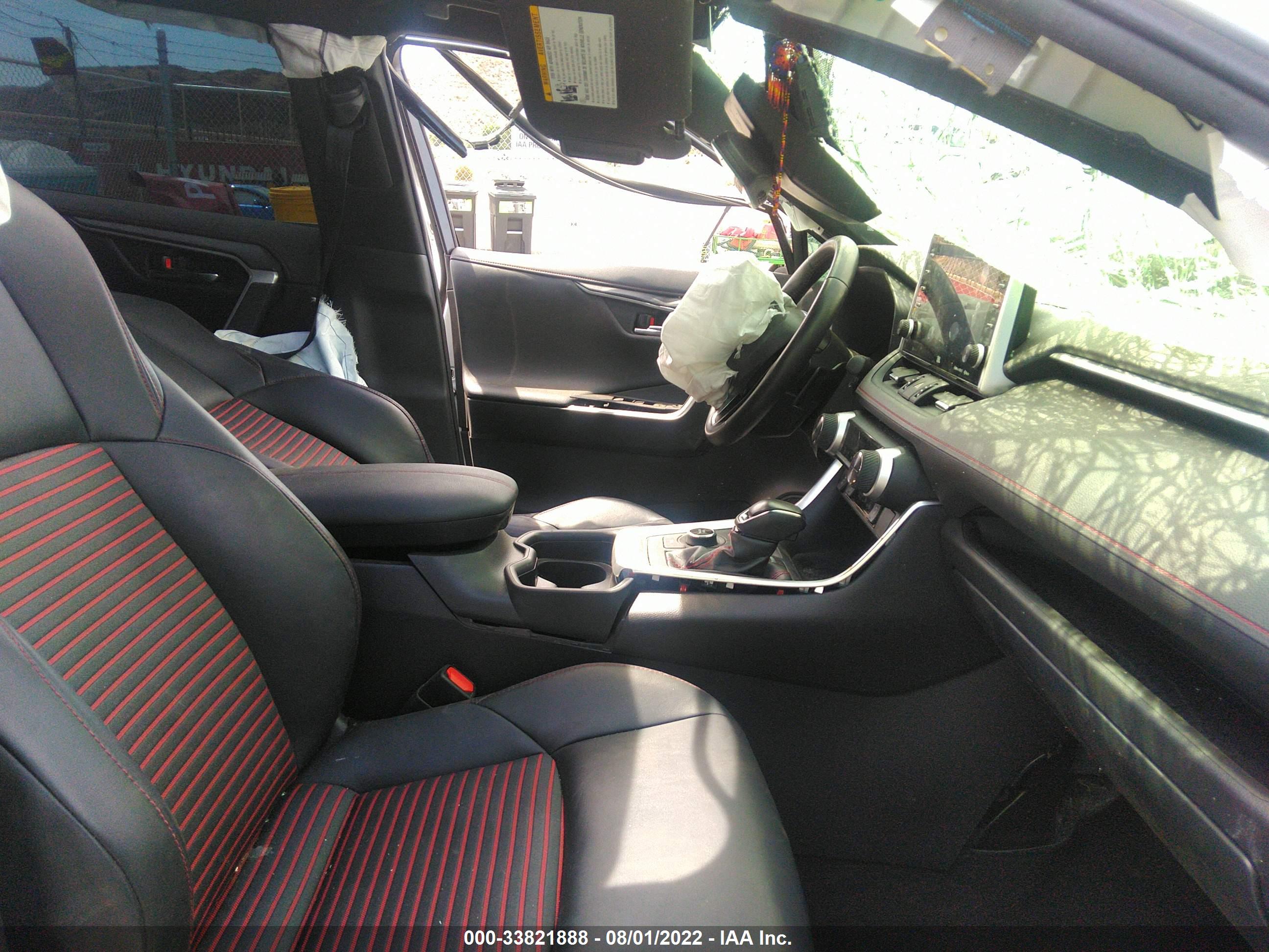 TOYOTA RAV4 image 5
