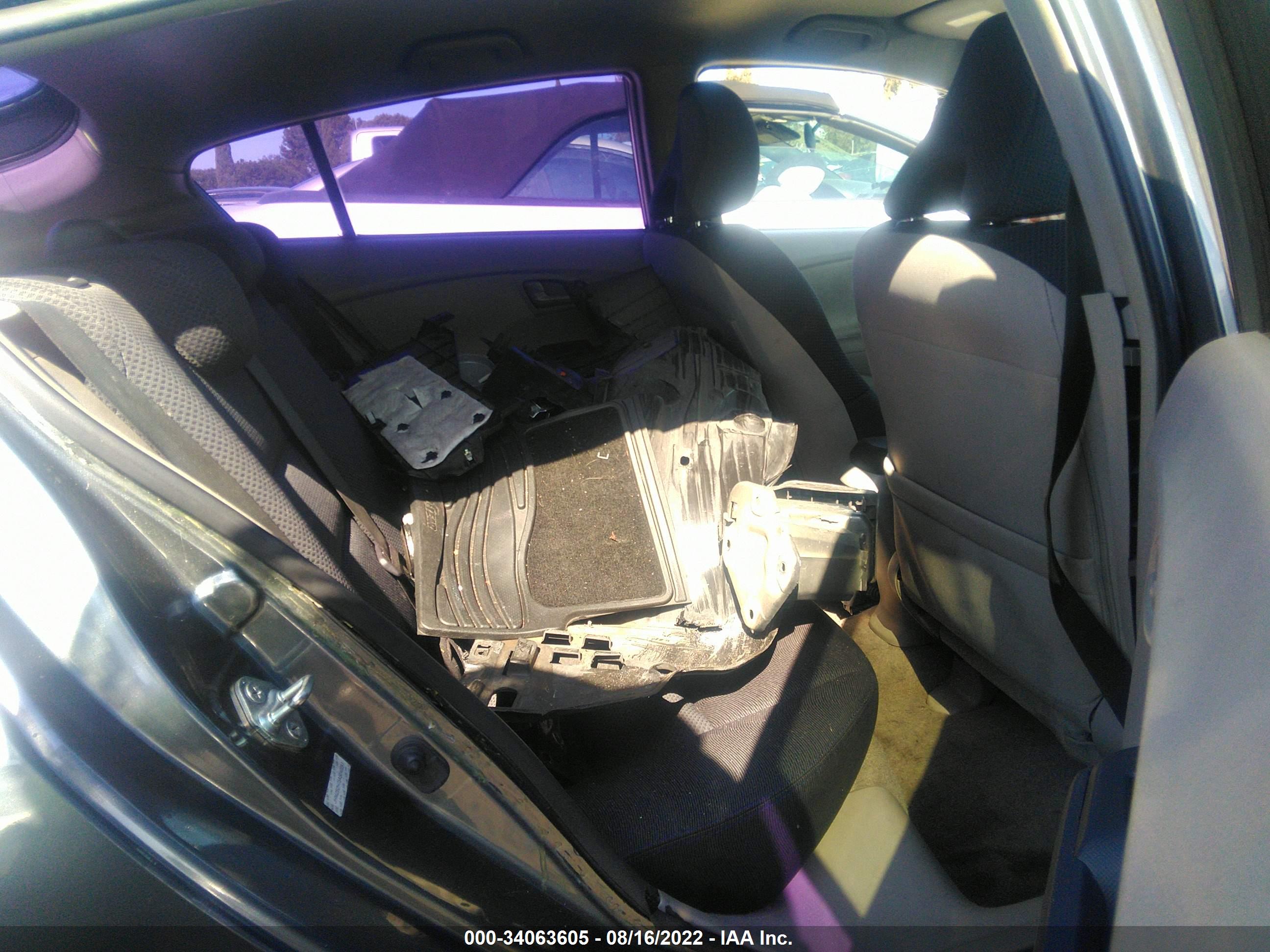 HONDA INSIGHT image 8