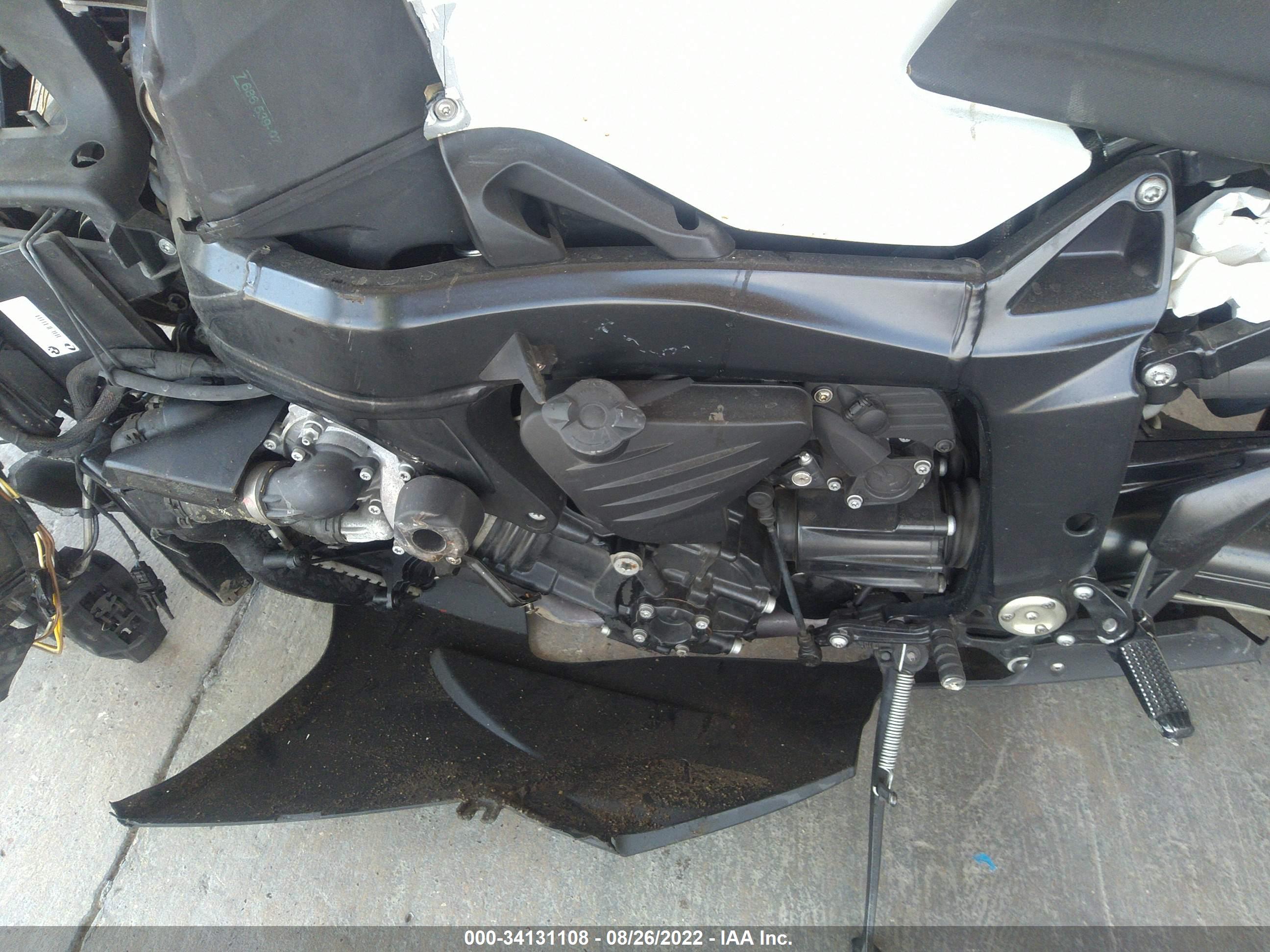 BMW K1200 image 9