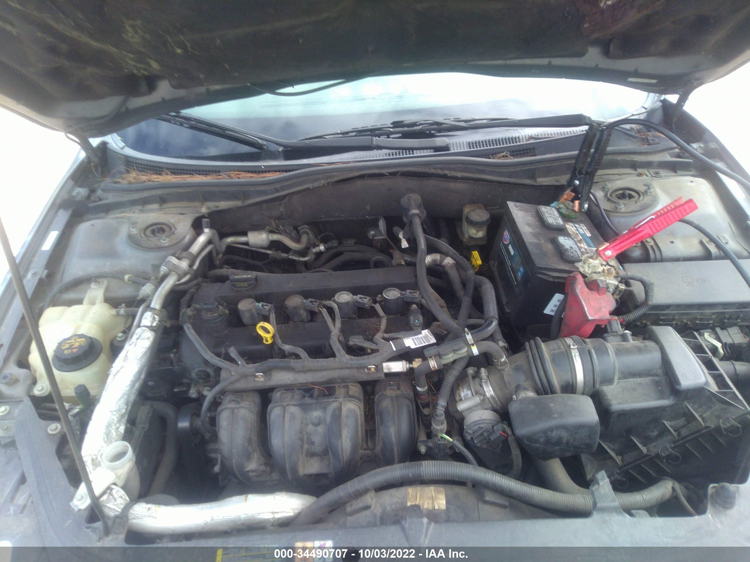 FORD FUSION image 10