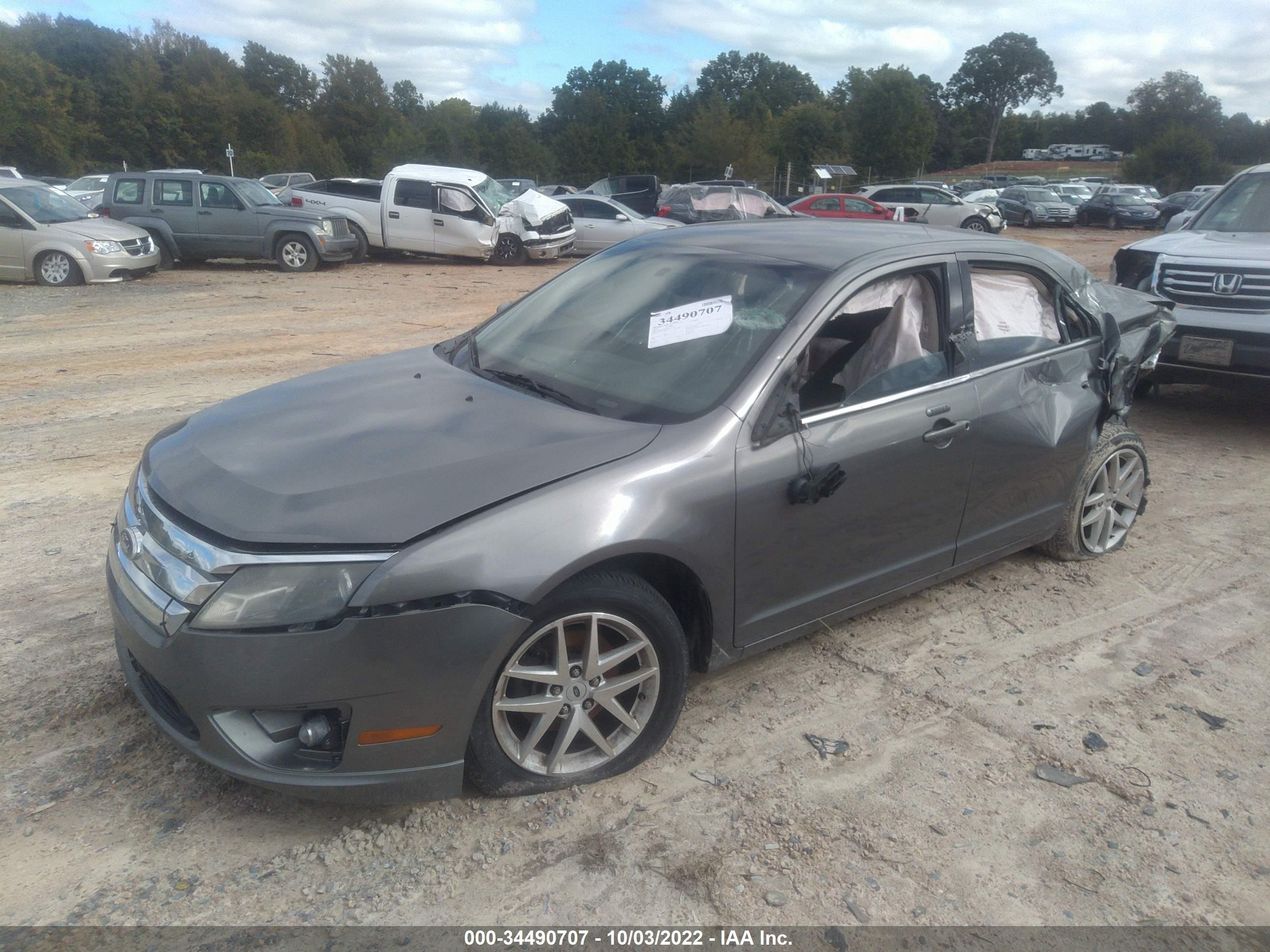 FORD FUSION image 2