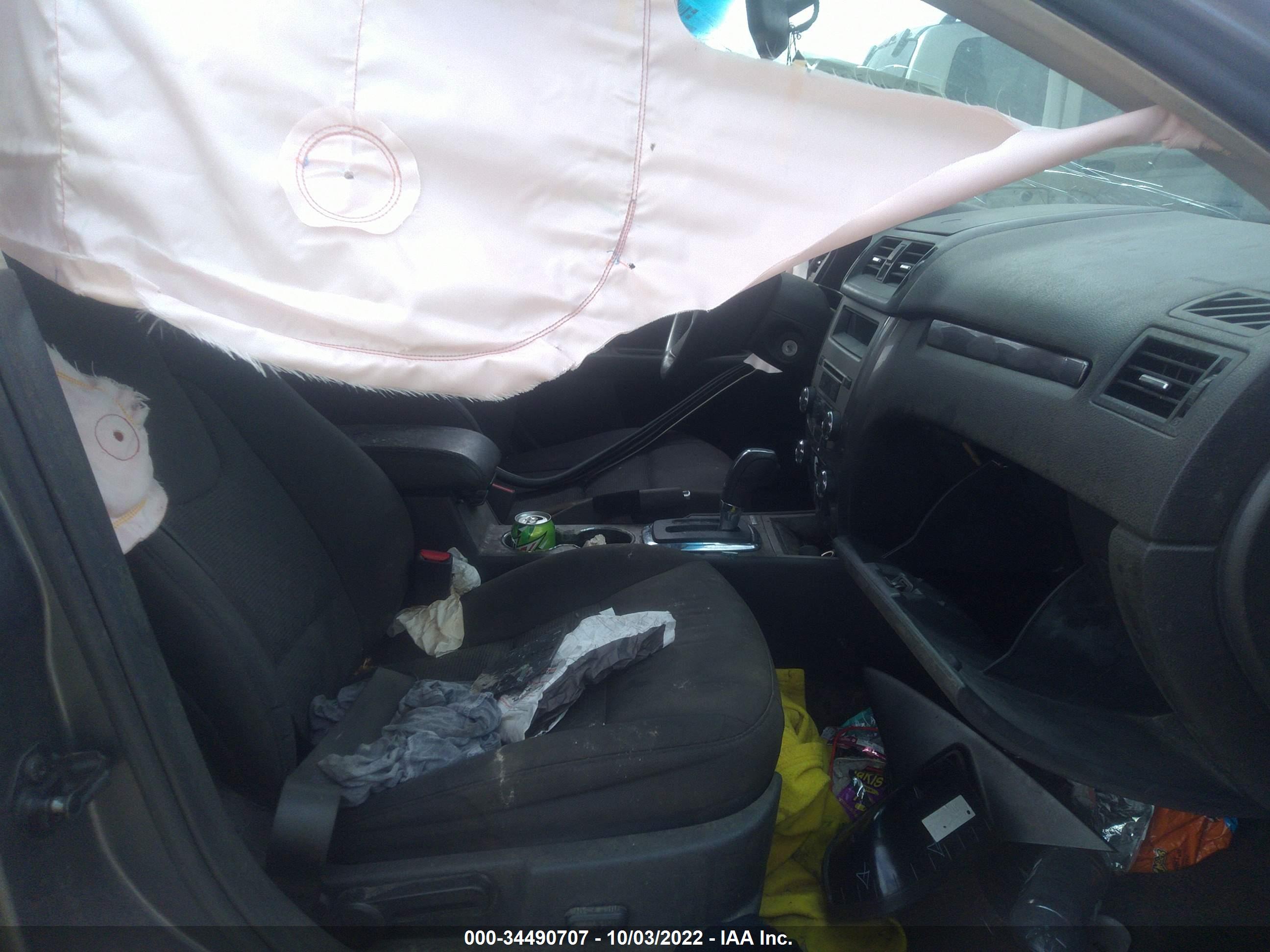 FORD FUSION image 5