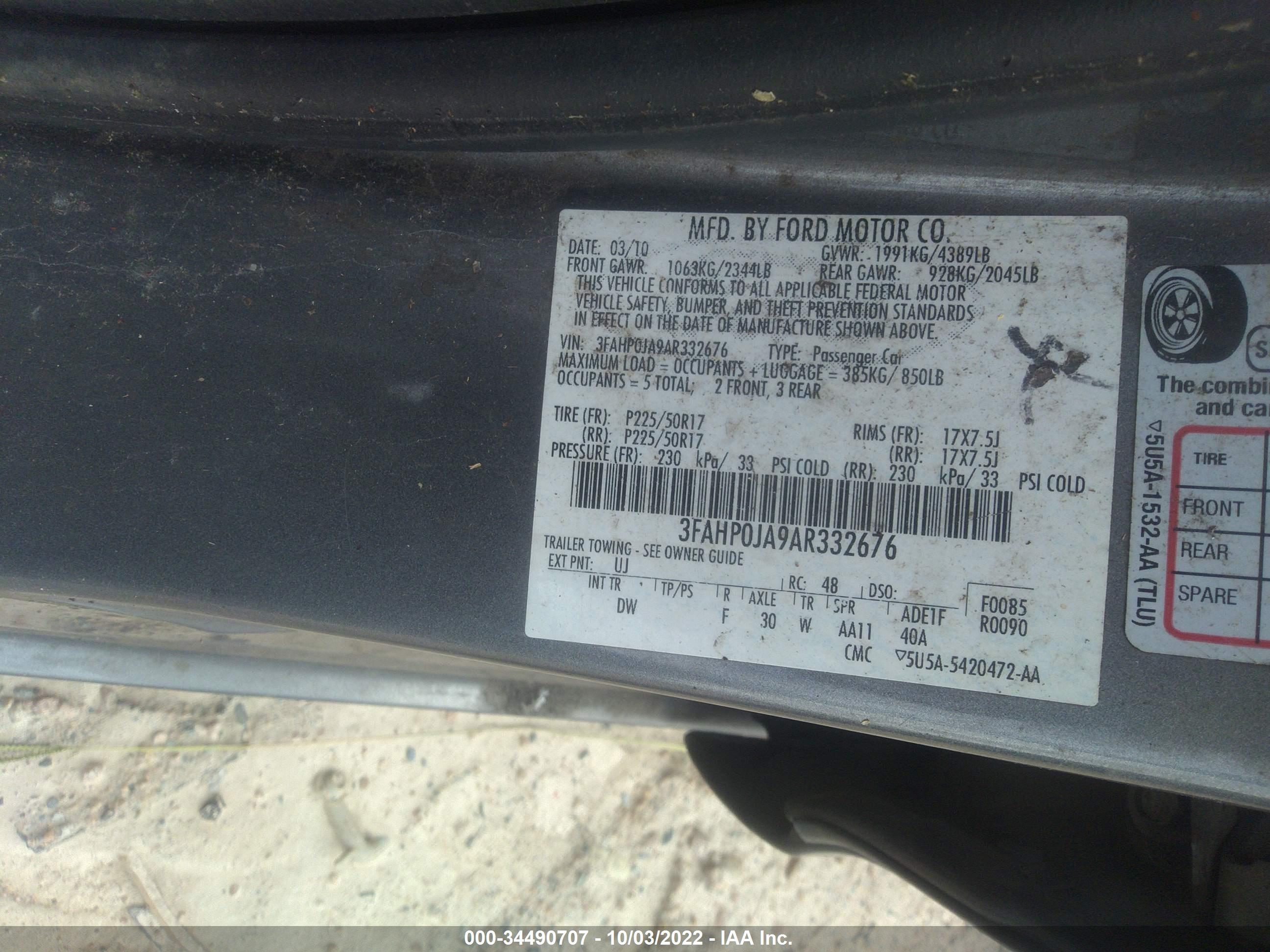 FORD FUSION image 9
