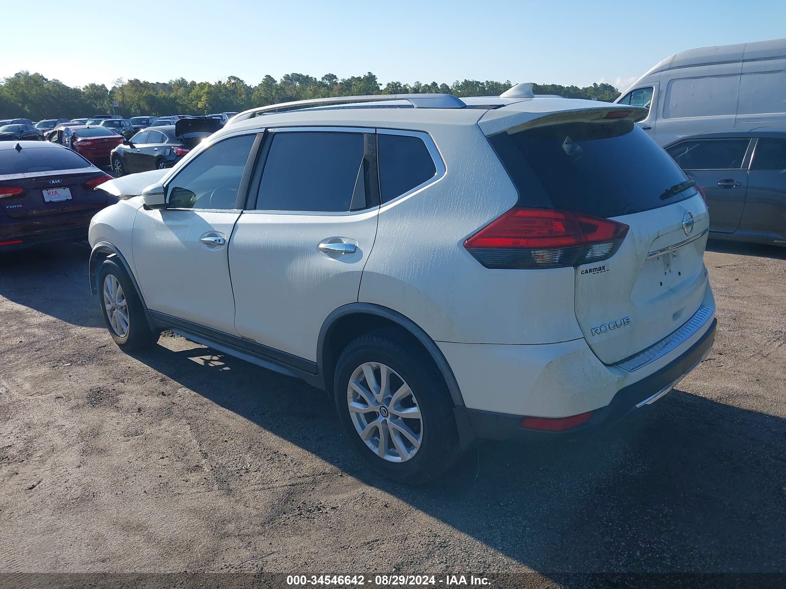 NISSAN ROGUE image 3