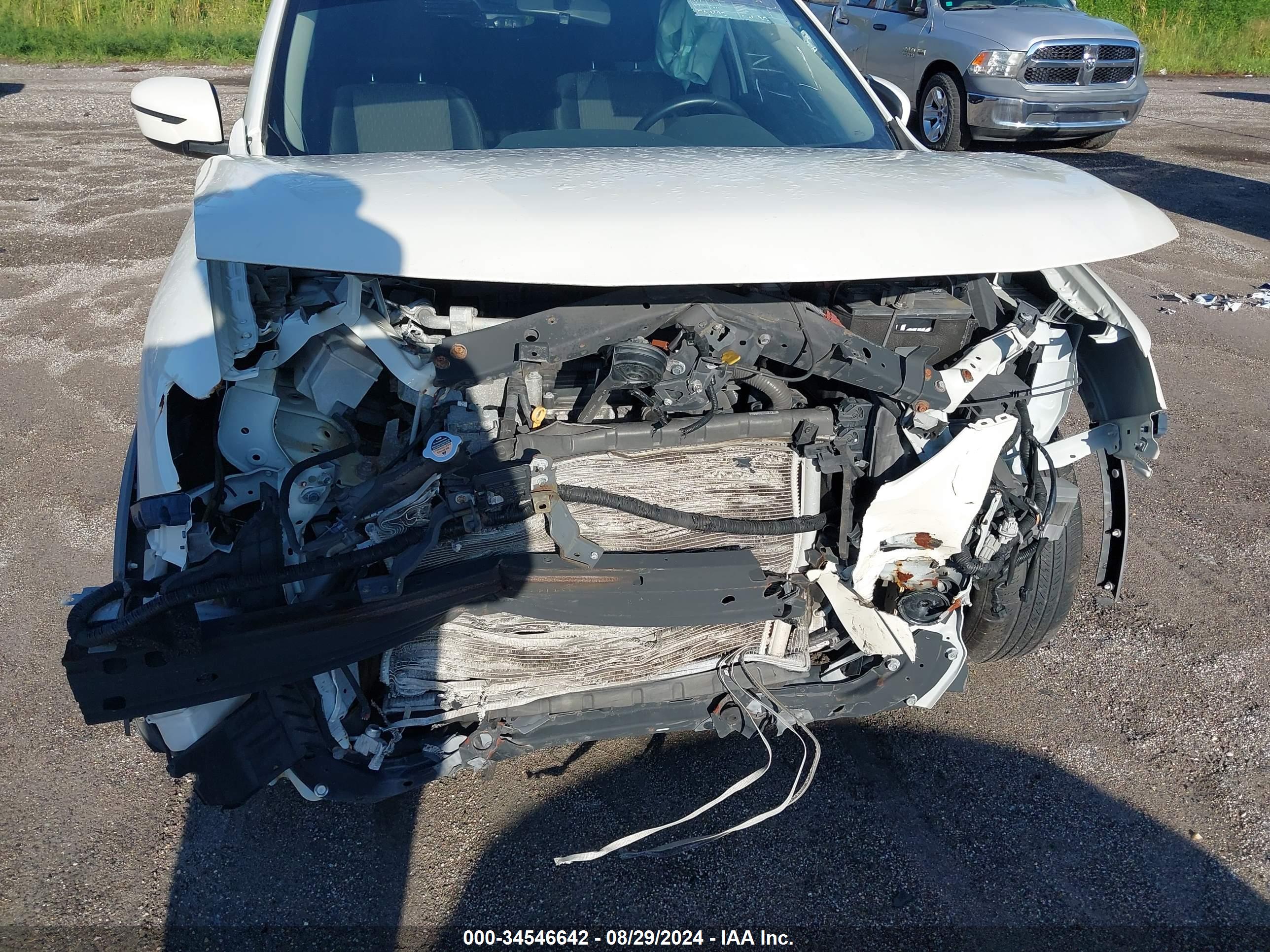 NISSAN ROGUE image 6