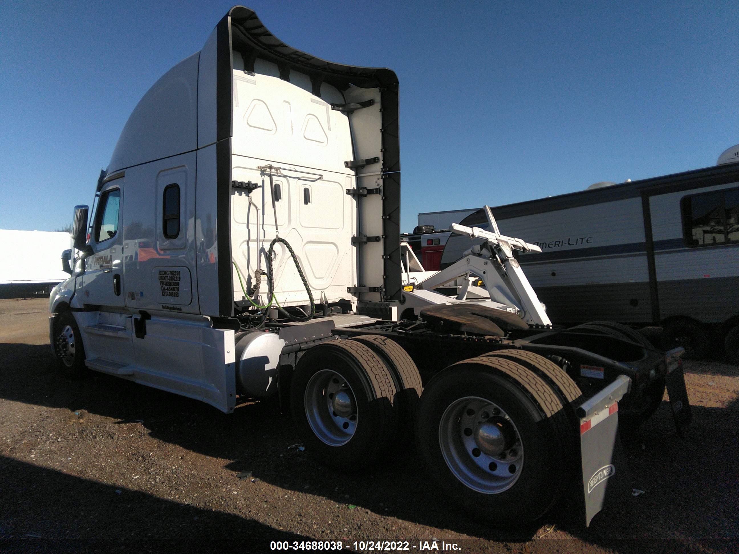 FREIGHTLINER CASCADIA image 3