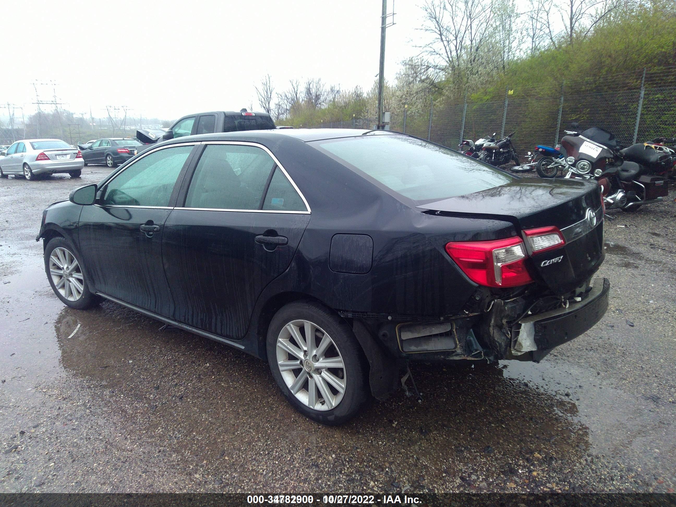 TOYOTA CAMRY image 3