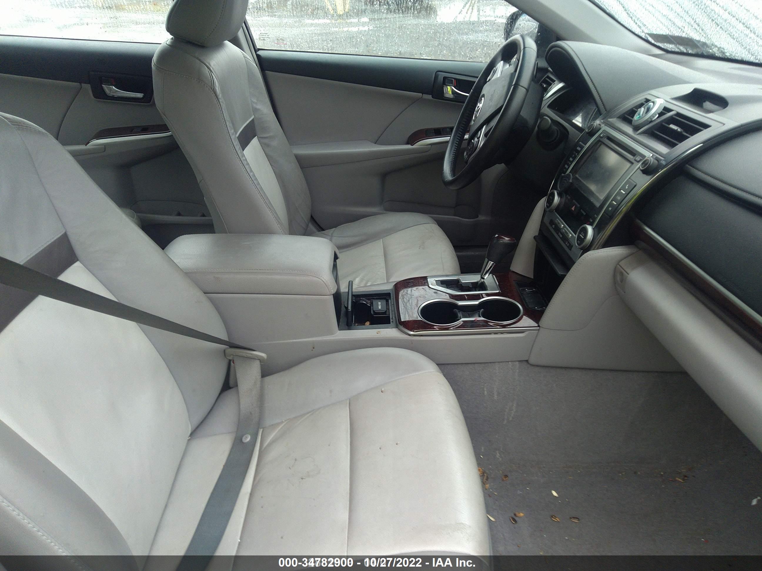 TOYOTA CAMRY image 5