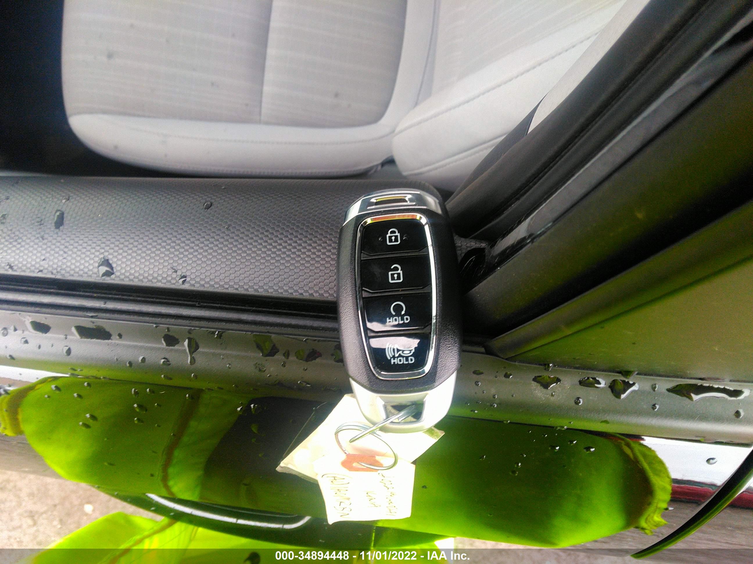 HYUNDAI KONA image 11