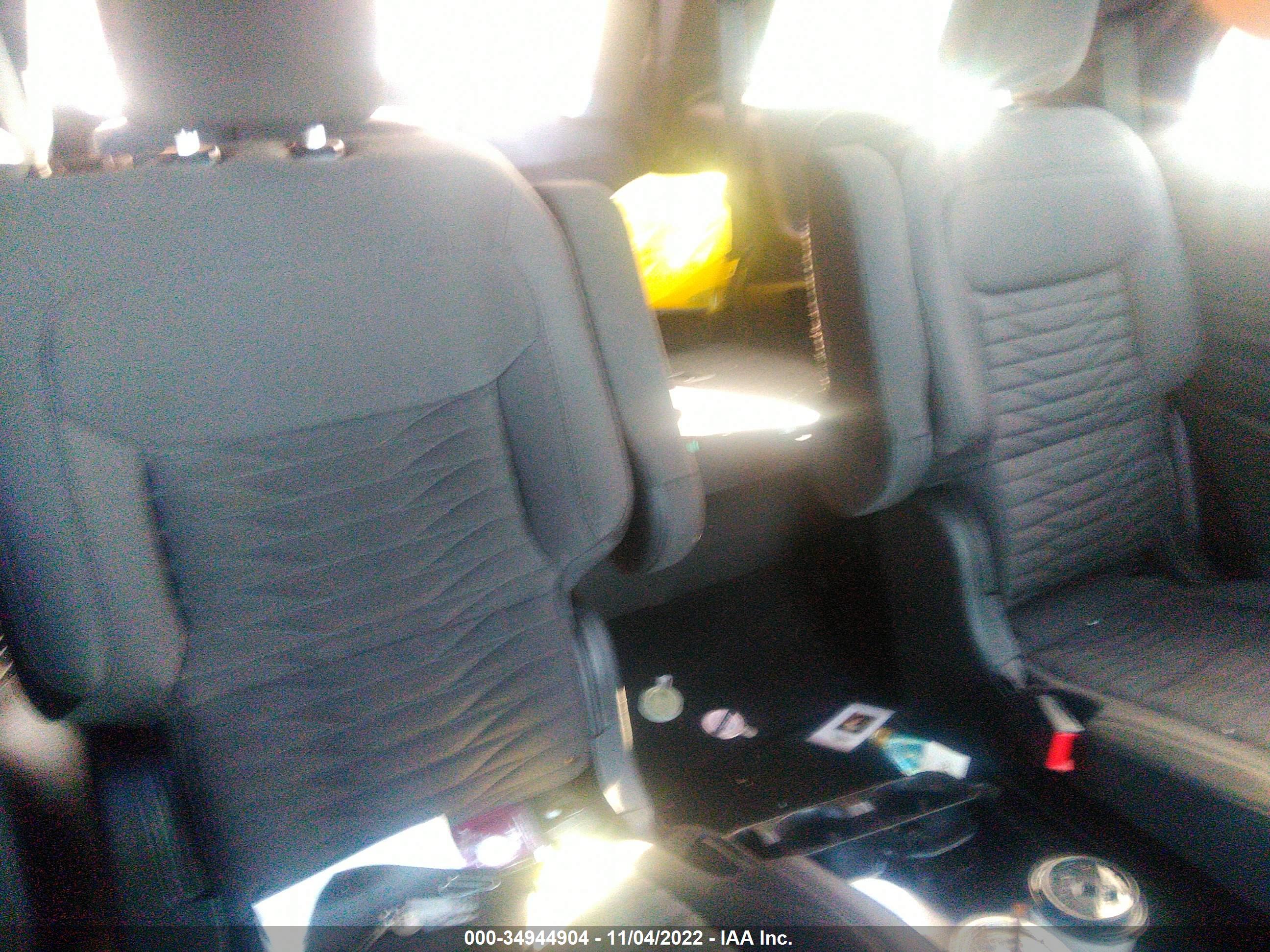 FORD EXPLORER image 8