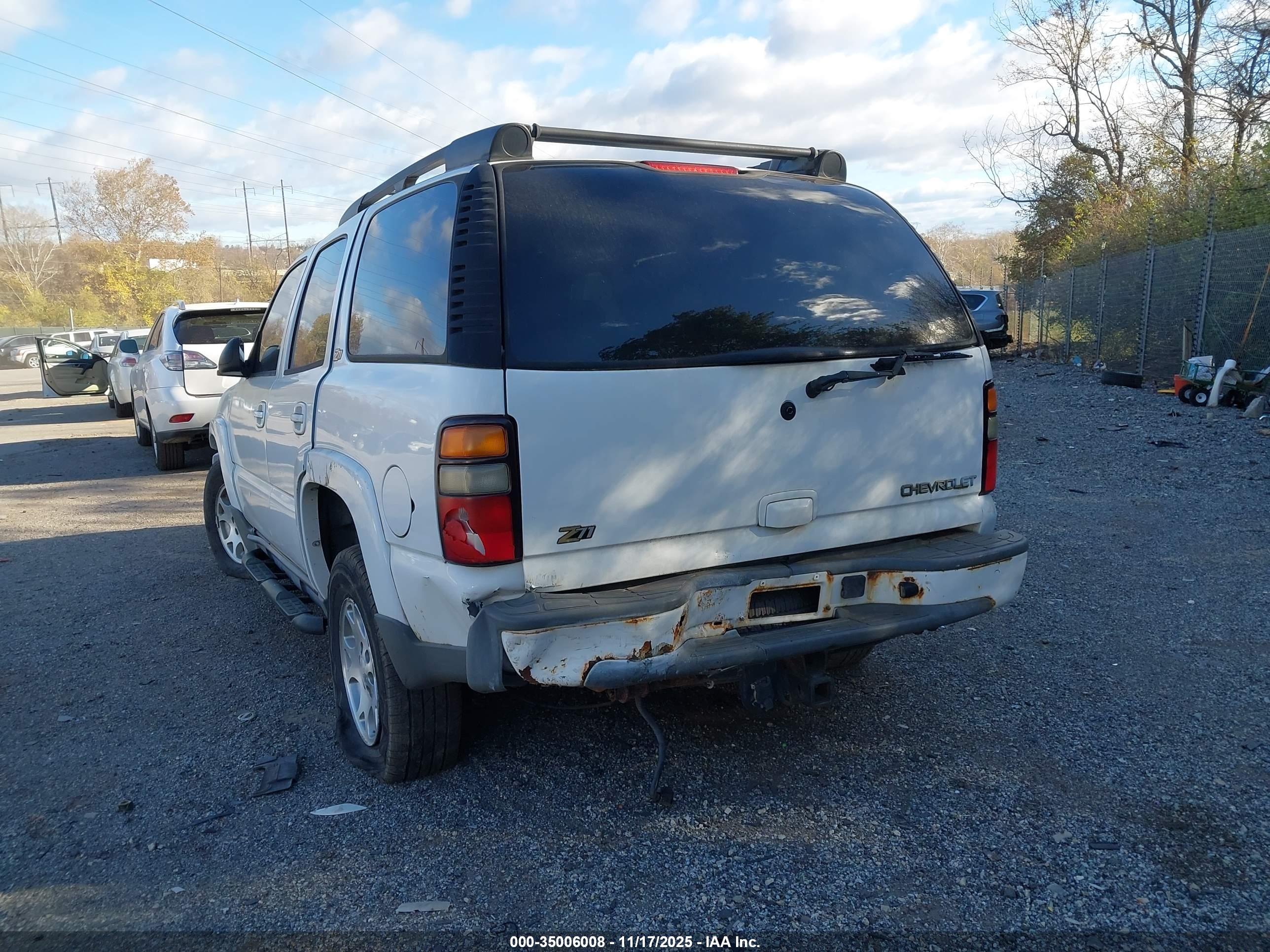 CHEVROLET TAHOE image 6