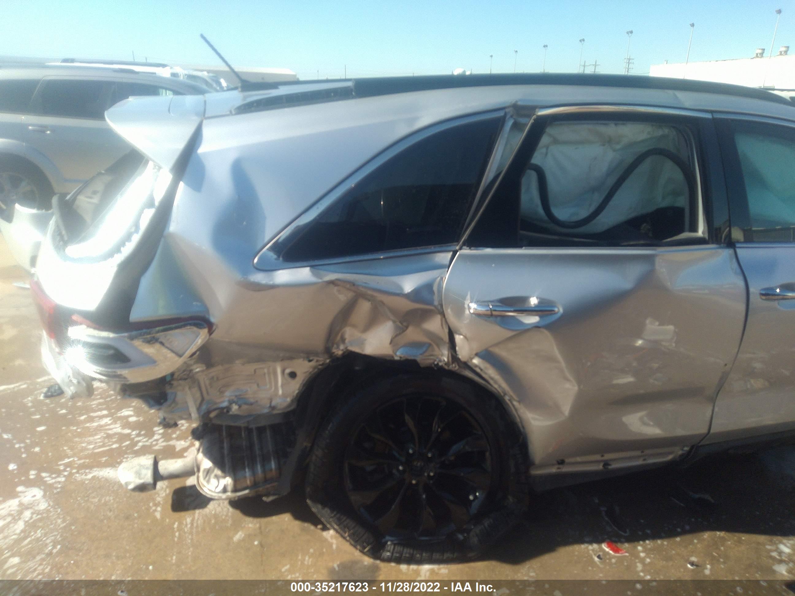 KIA SORENTO image 6