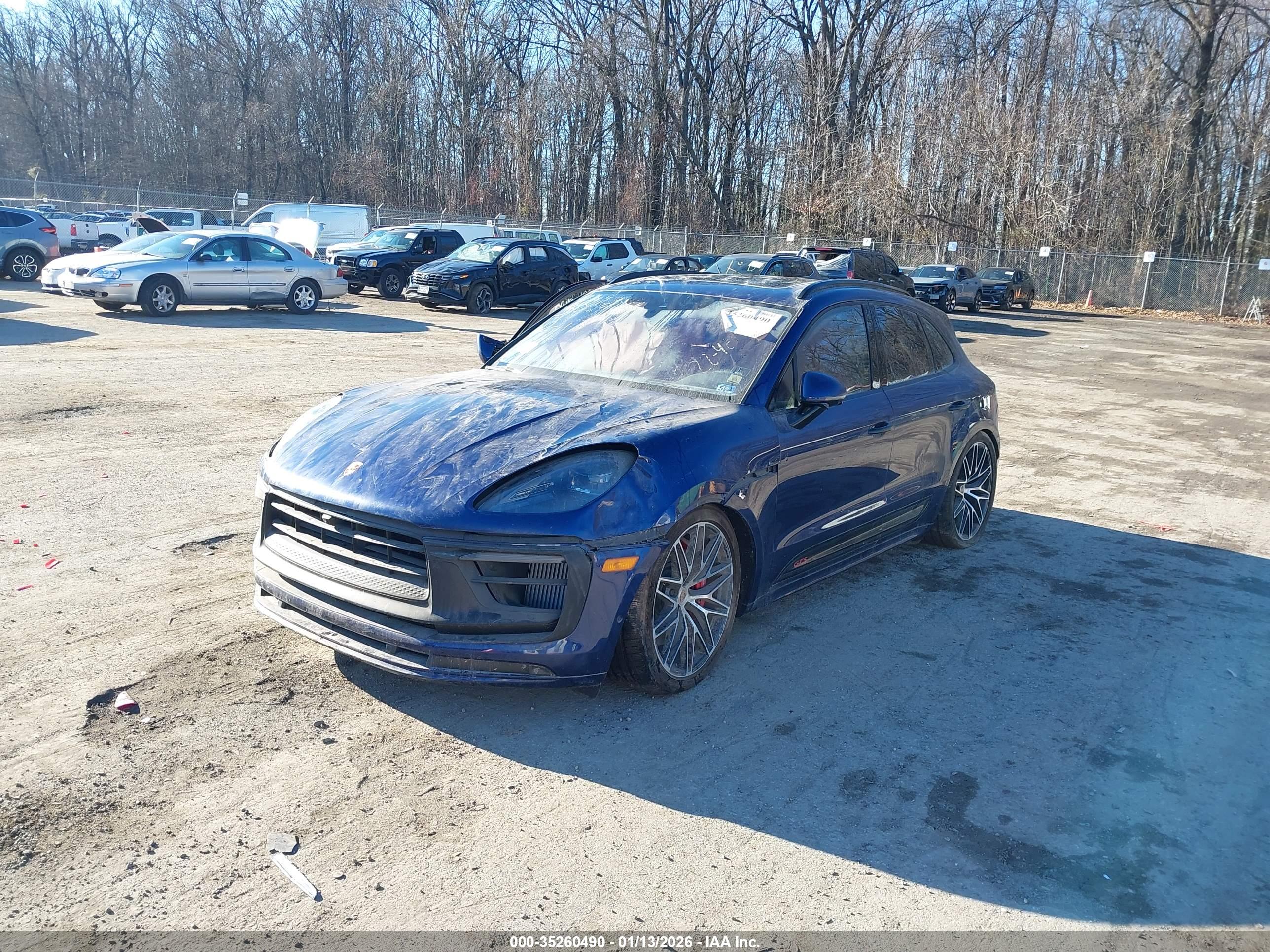 PORSCHE MACAN image 2