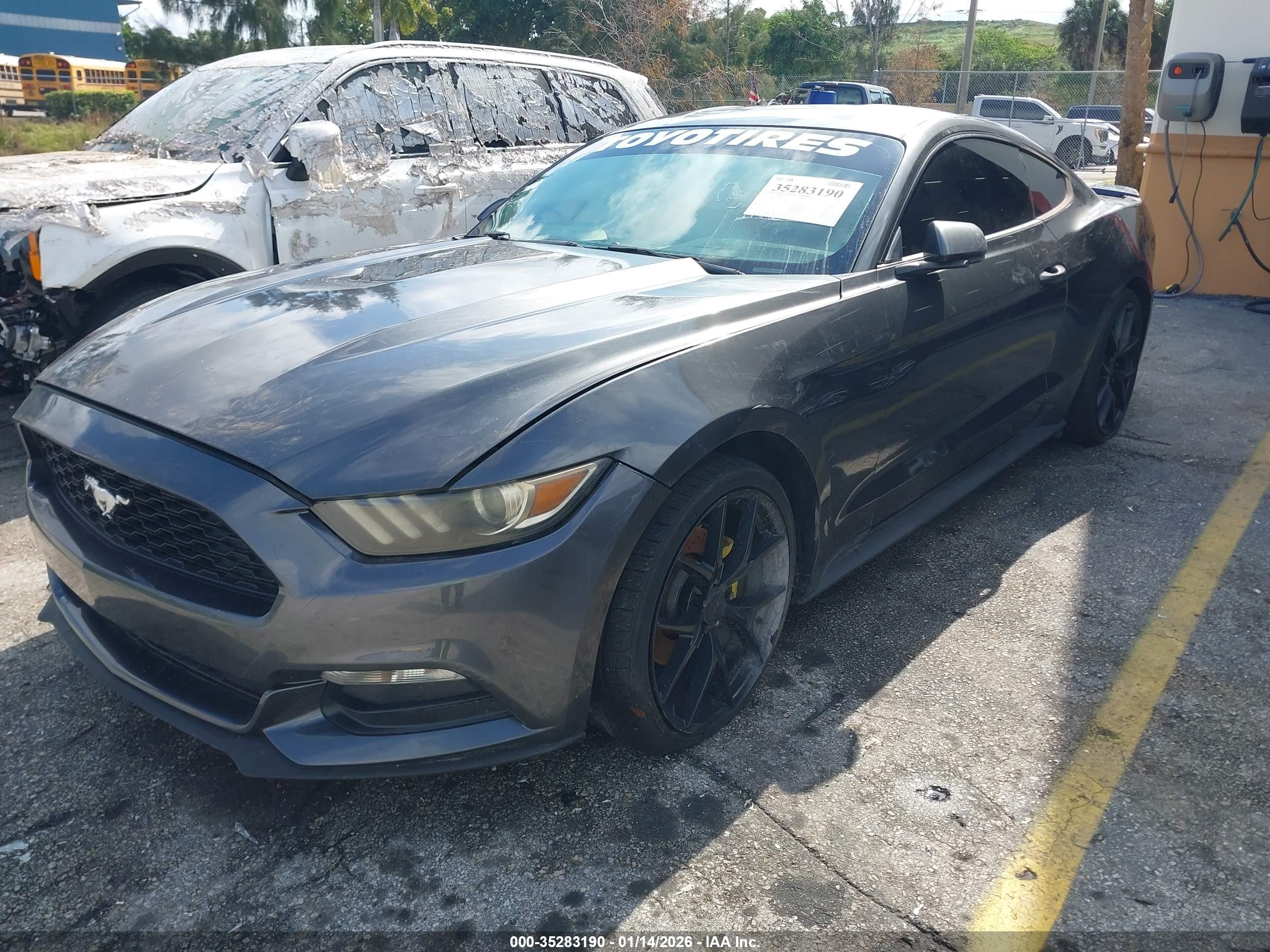 FORD MUSTANG image 2