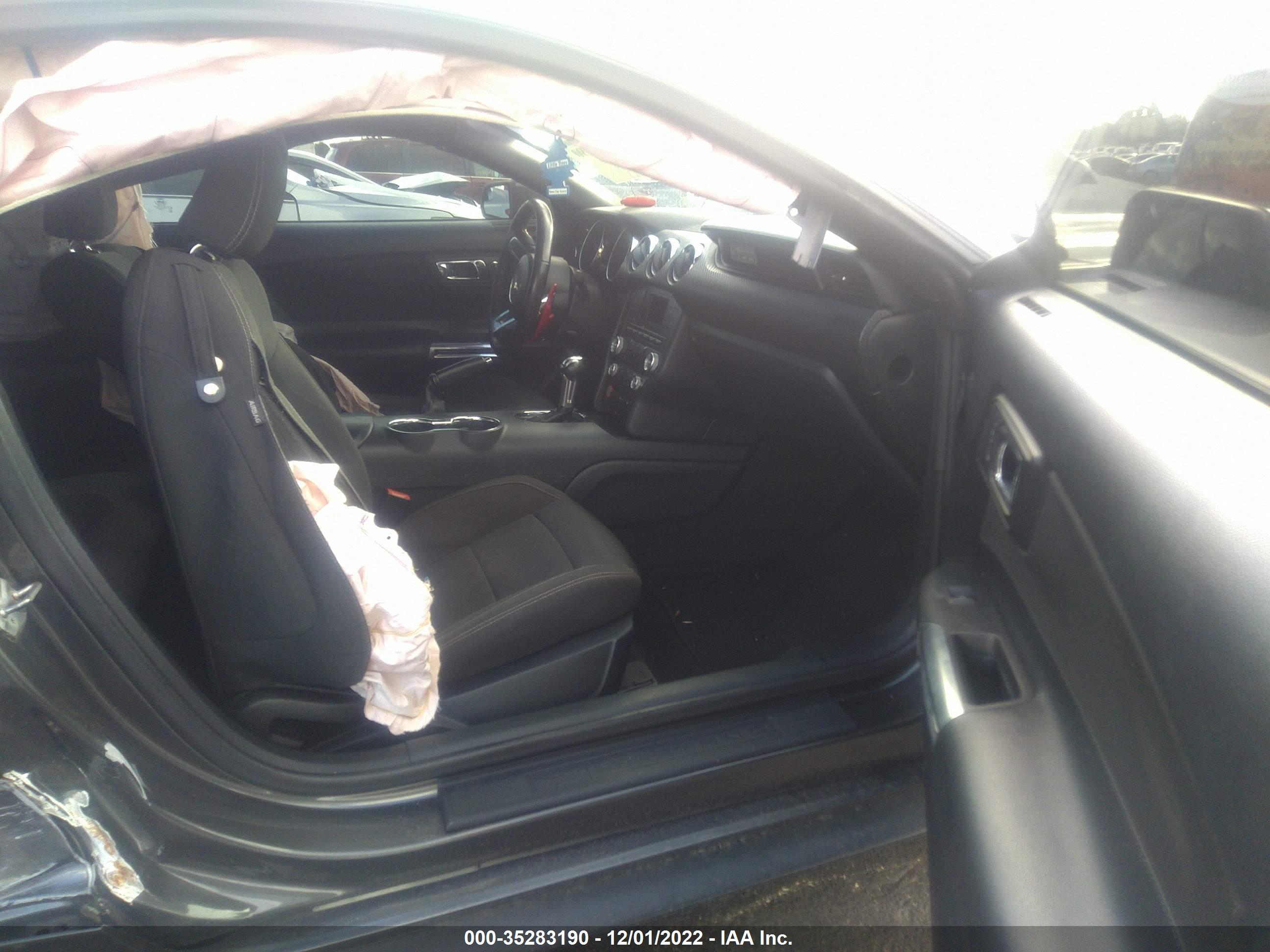 FORD MUSTANG image 5