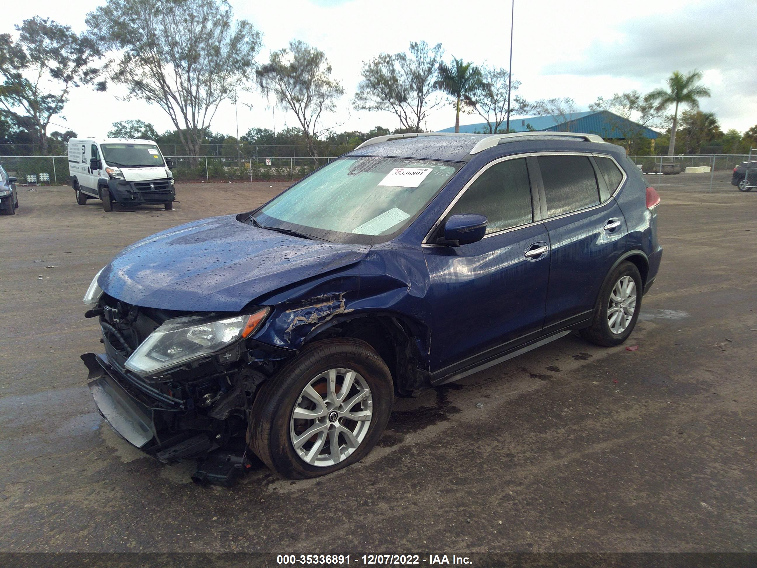 NISSAN ROGUE image 2