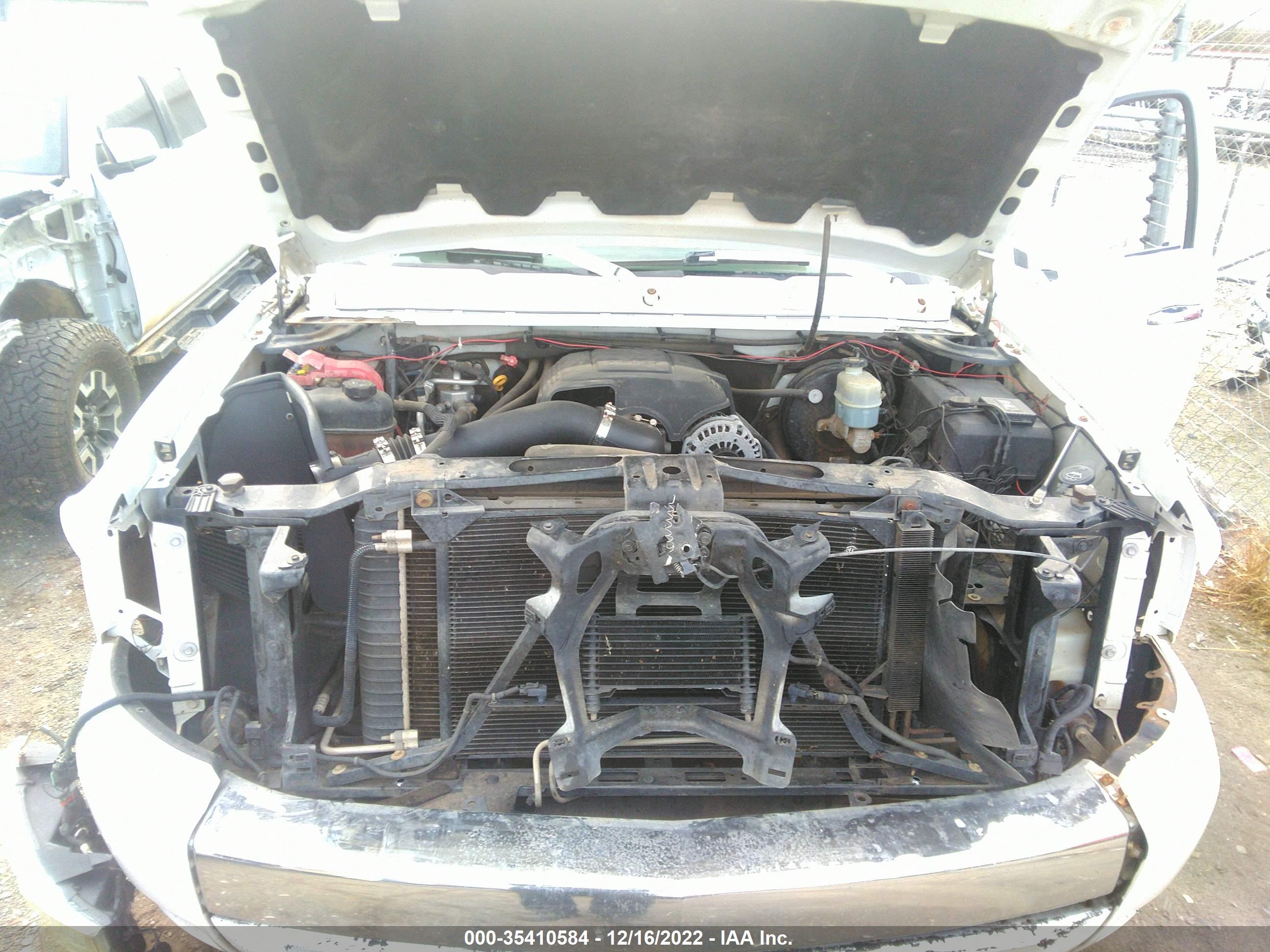 CHEVROLET SILVERADO image 10