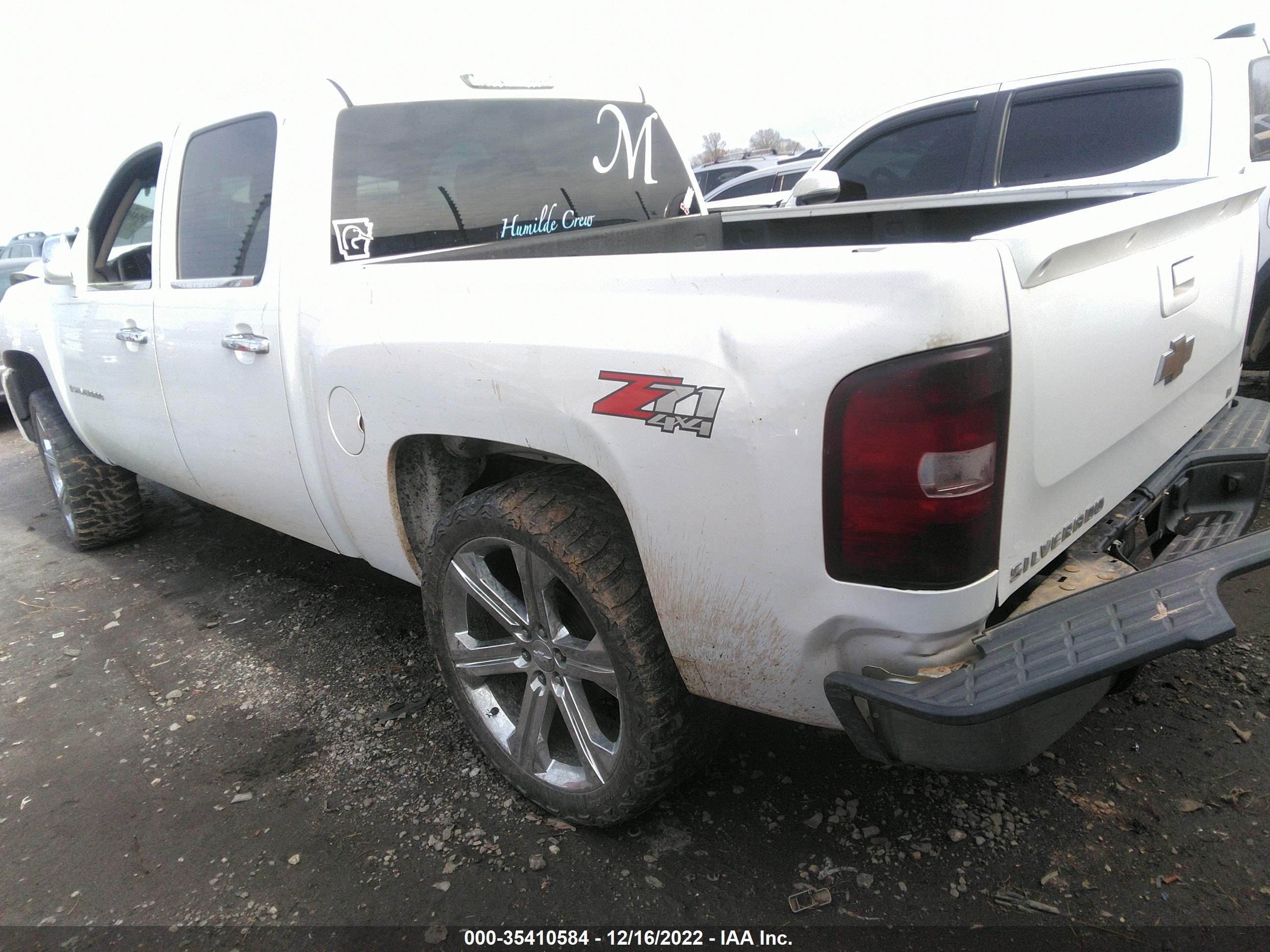 CHEVROLET SILVERADO image 3