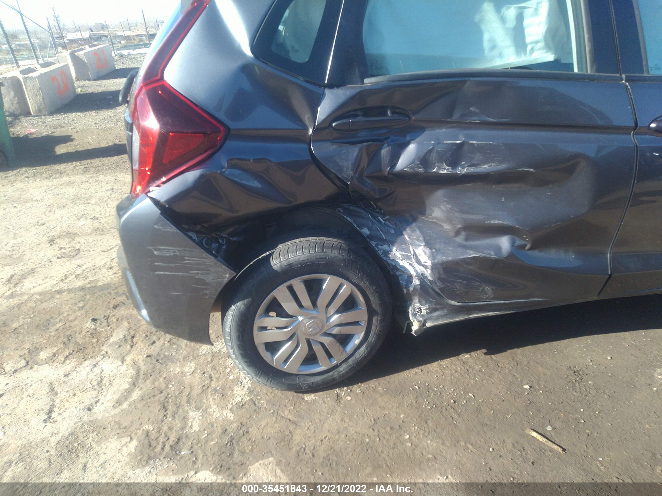 HONDA FIT image 6