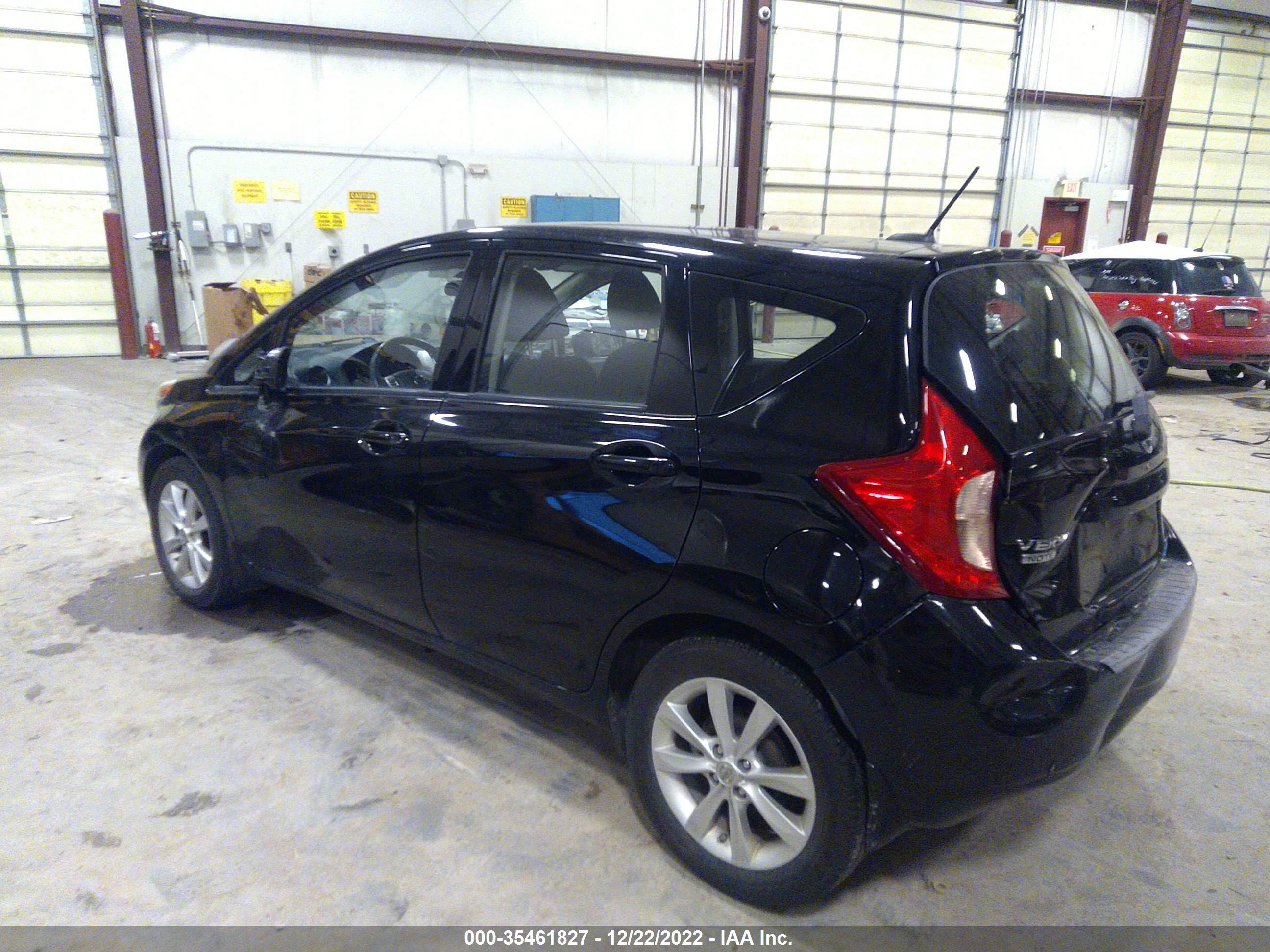NISSAN VERSA image 3