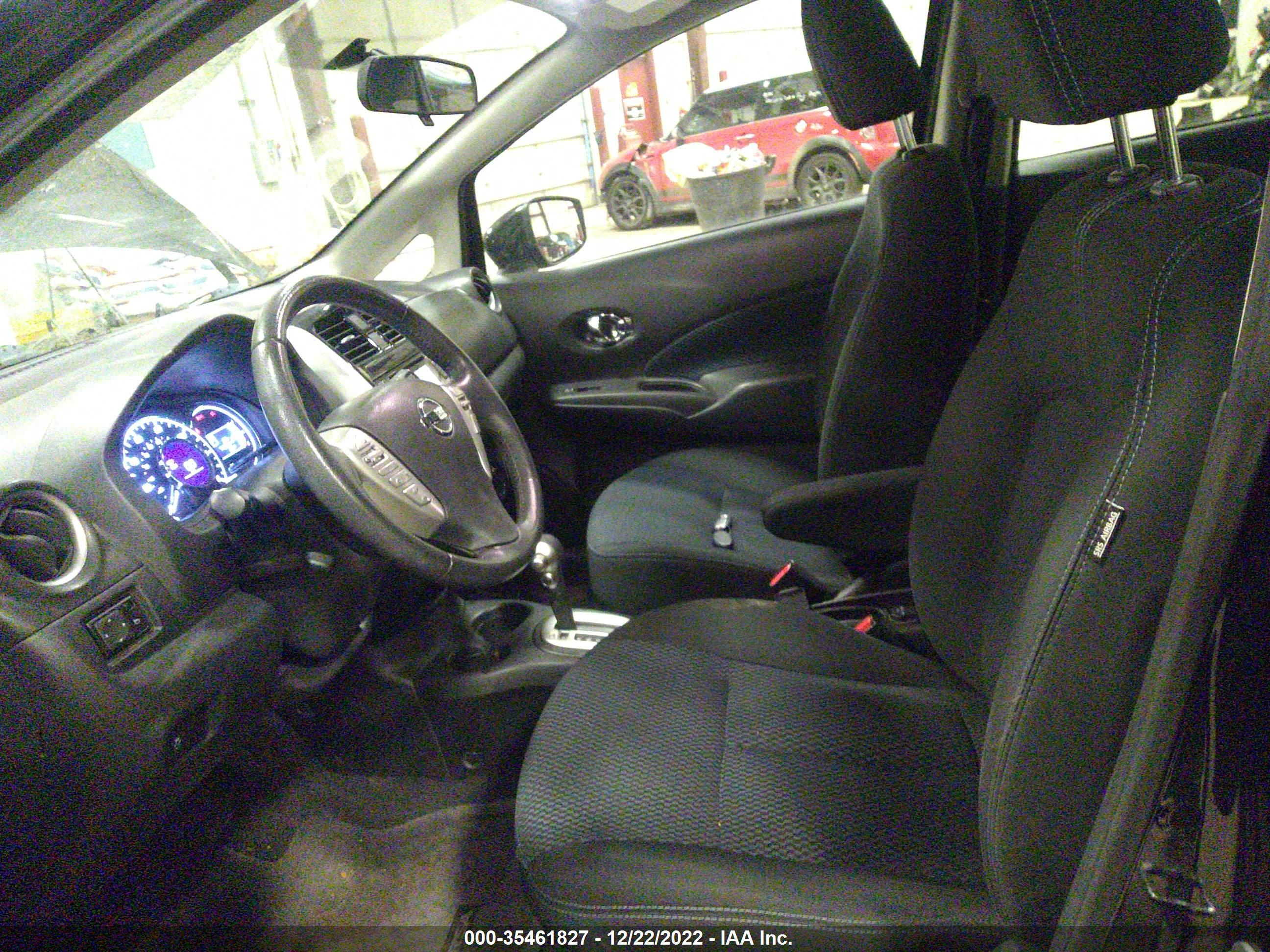 NISSAN VERSA image 5