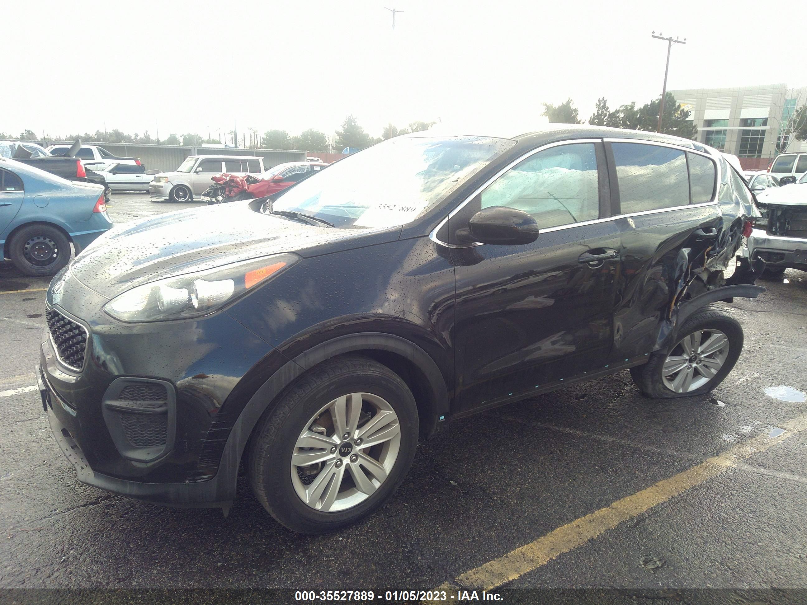 KIA SPORTAGE image 2