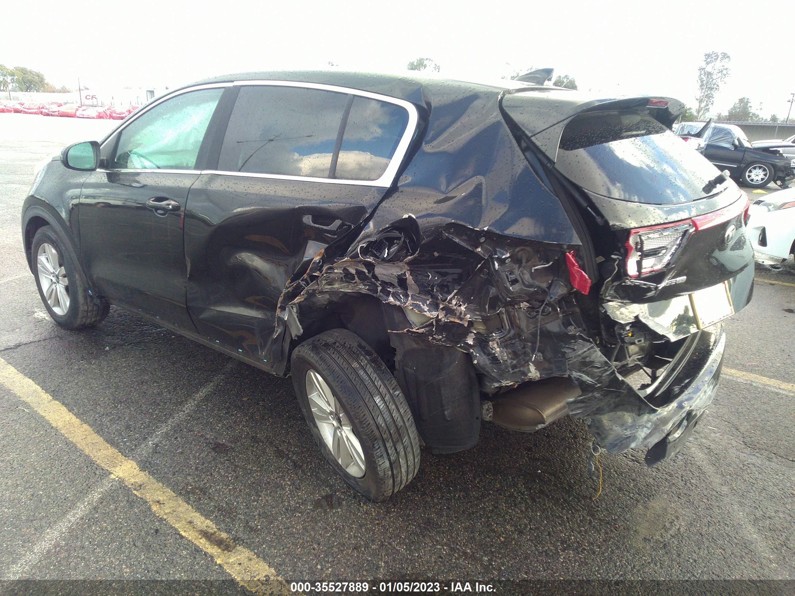 KIA SPORTAGE image 3