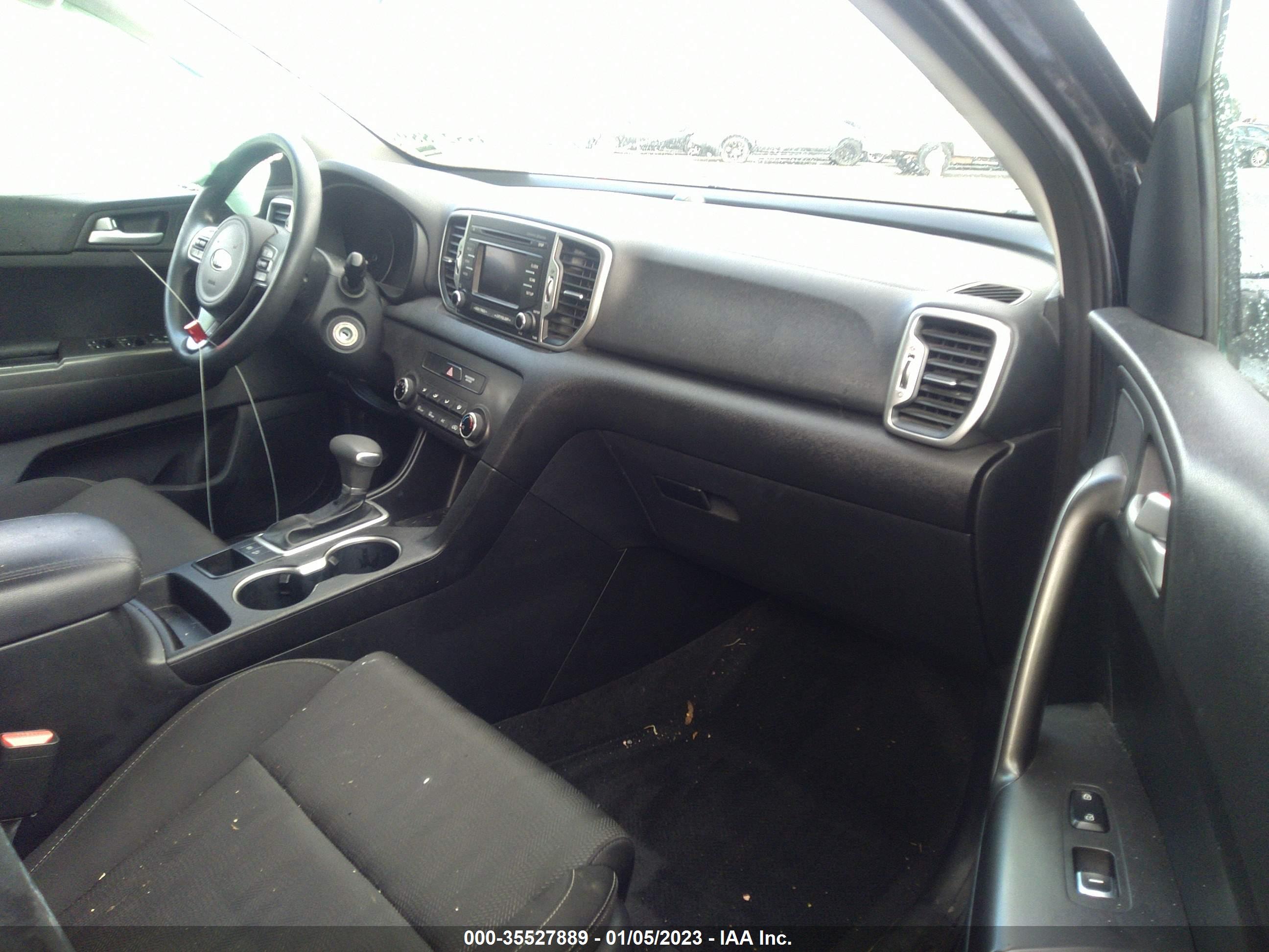 KIA SPORTAGE image 5