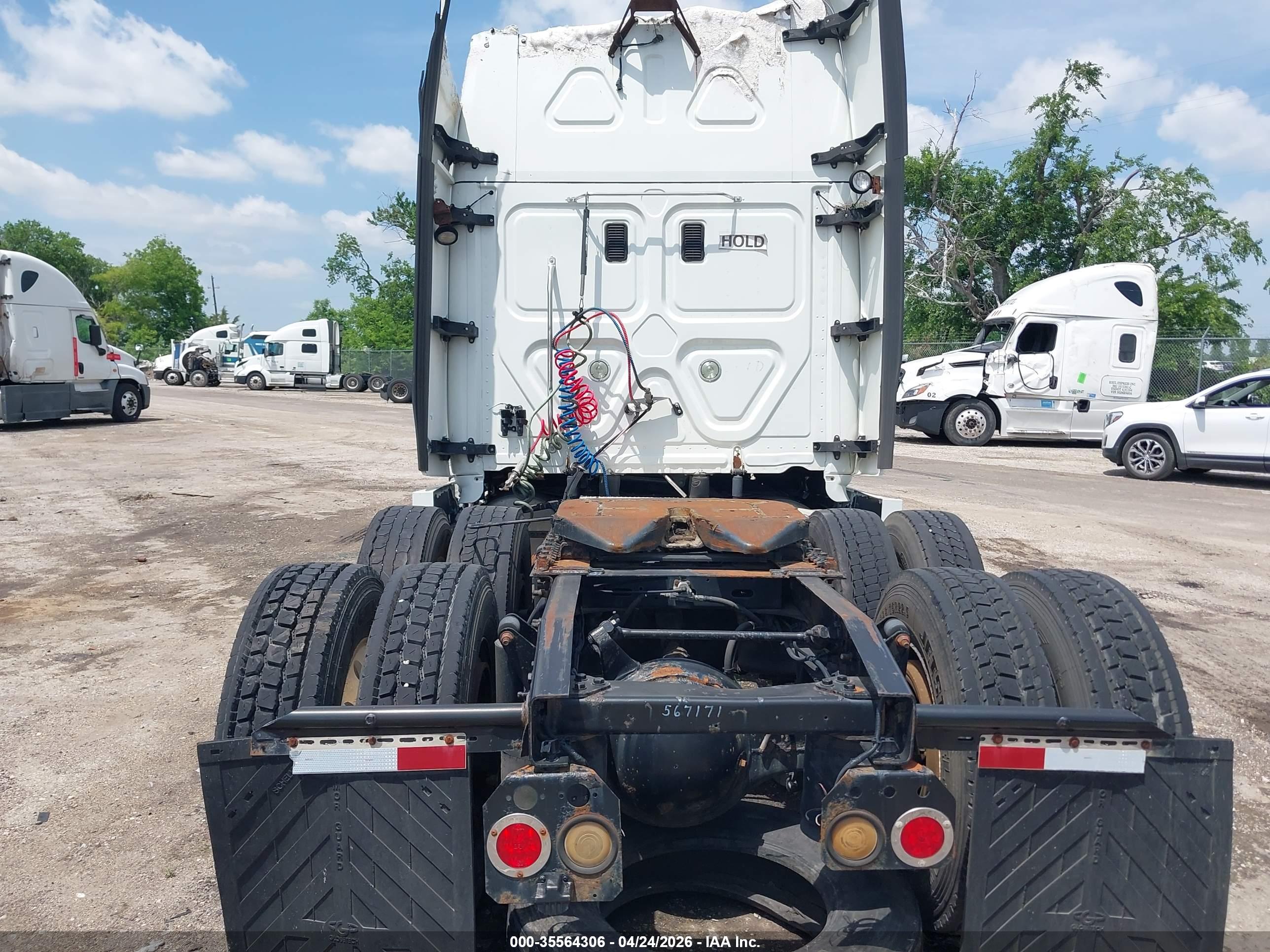FREIGHTLINER CASCADIA image 8
