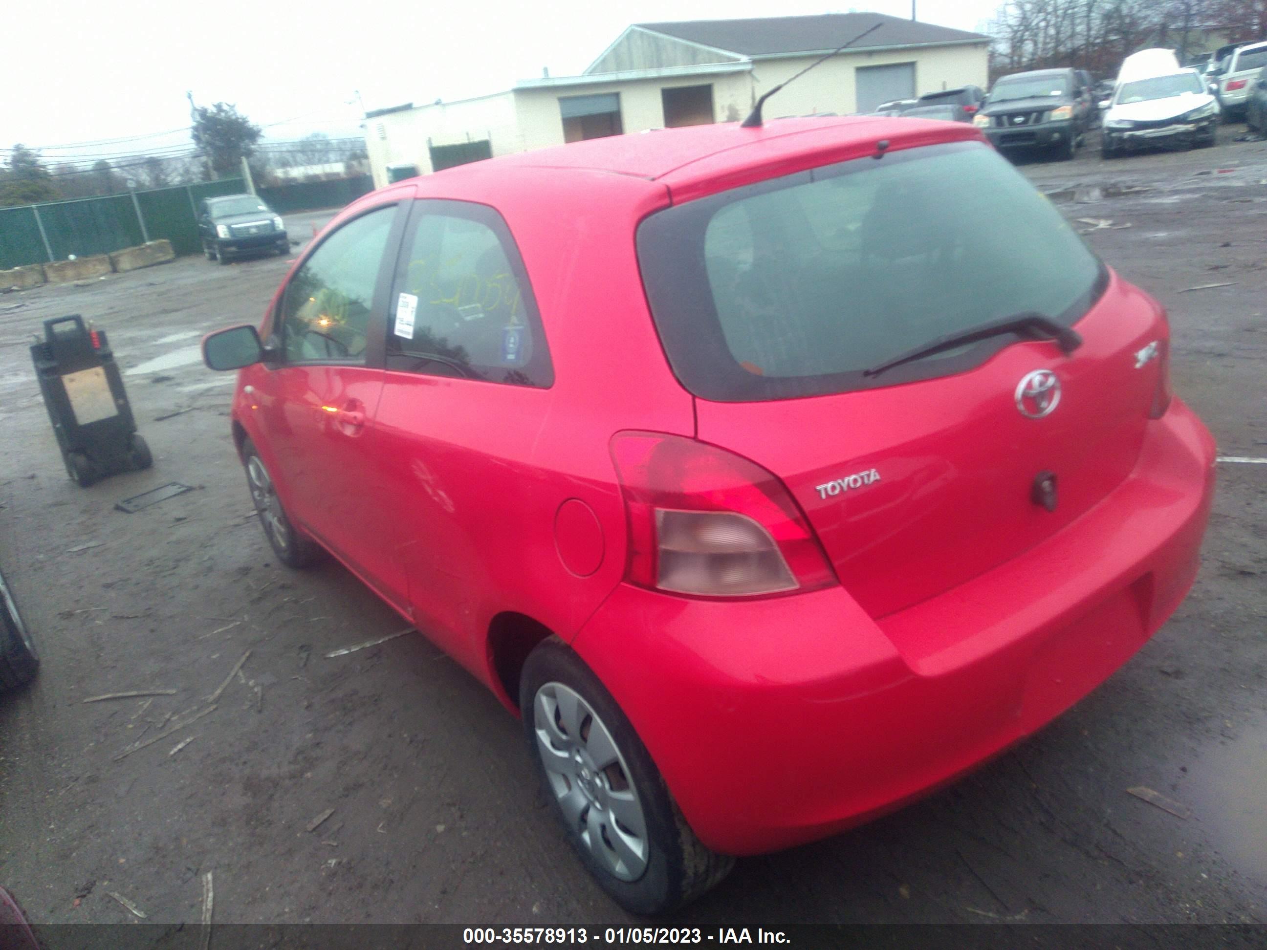 TOYOTA YARIS image 3