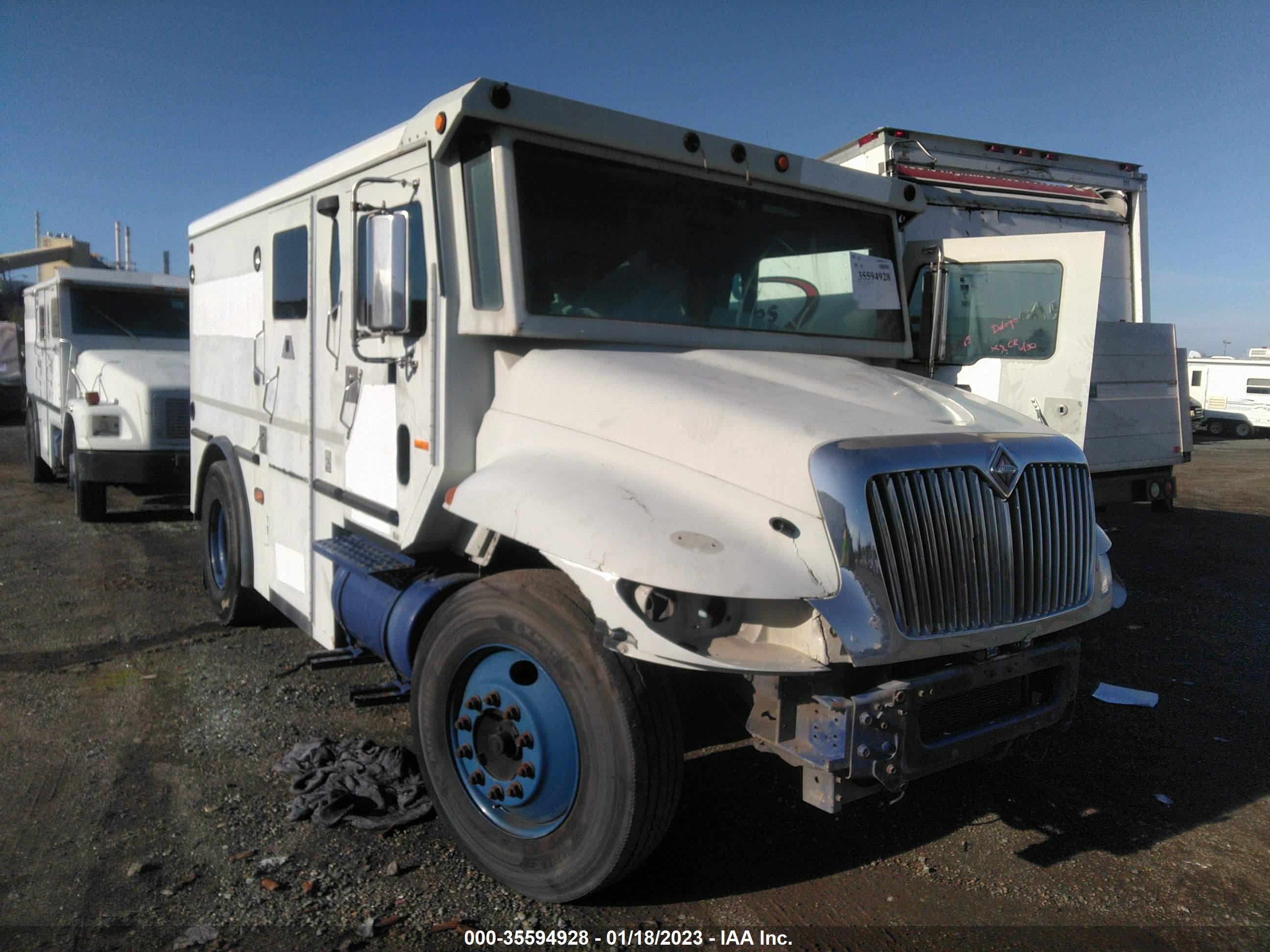 INTERNATIONAL 4000 image 2