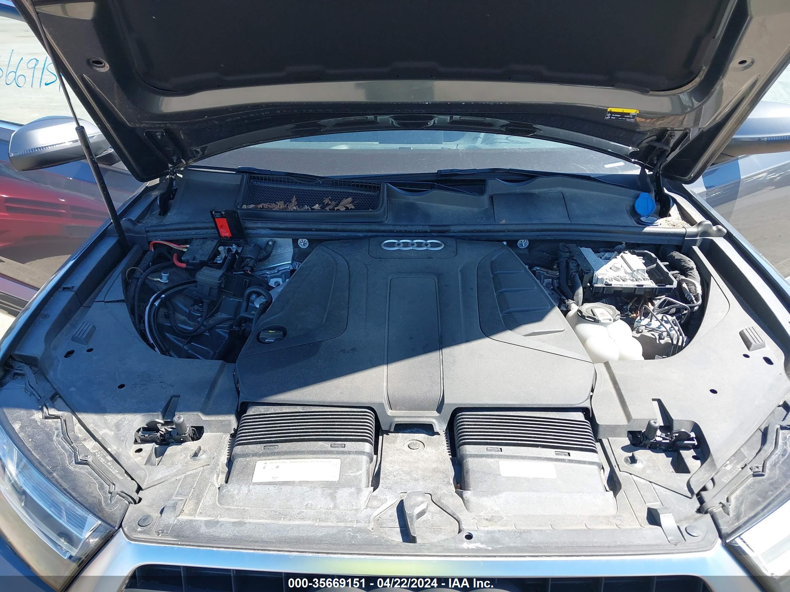 AUDI Q7 image 10