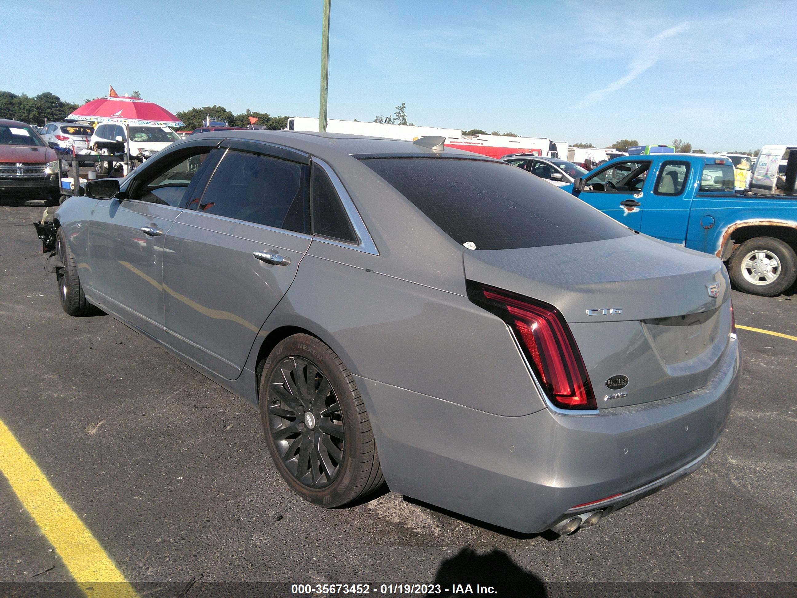 CADILLAC CT6 image 3