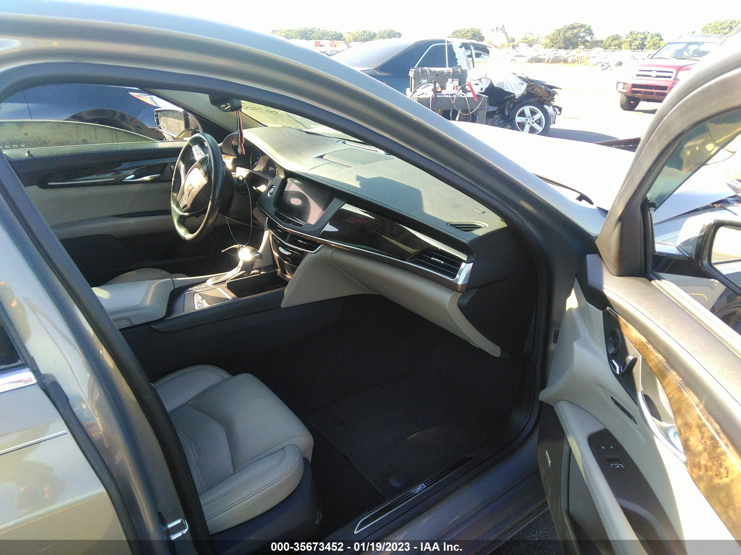 CADILLAC CT6 image 5