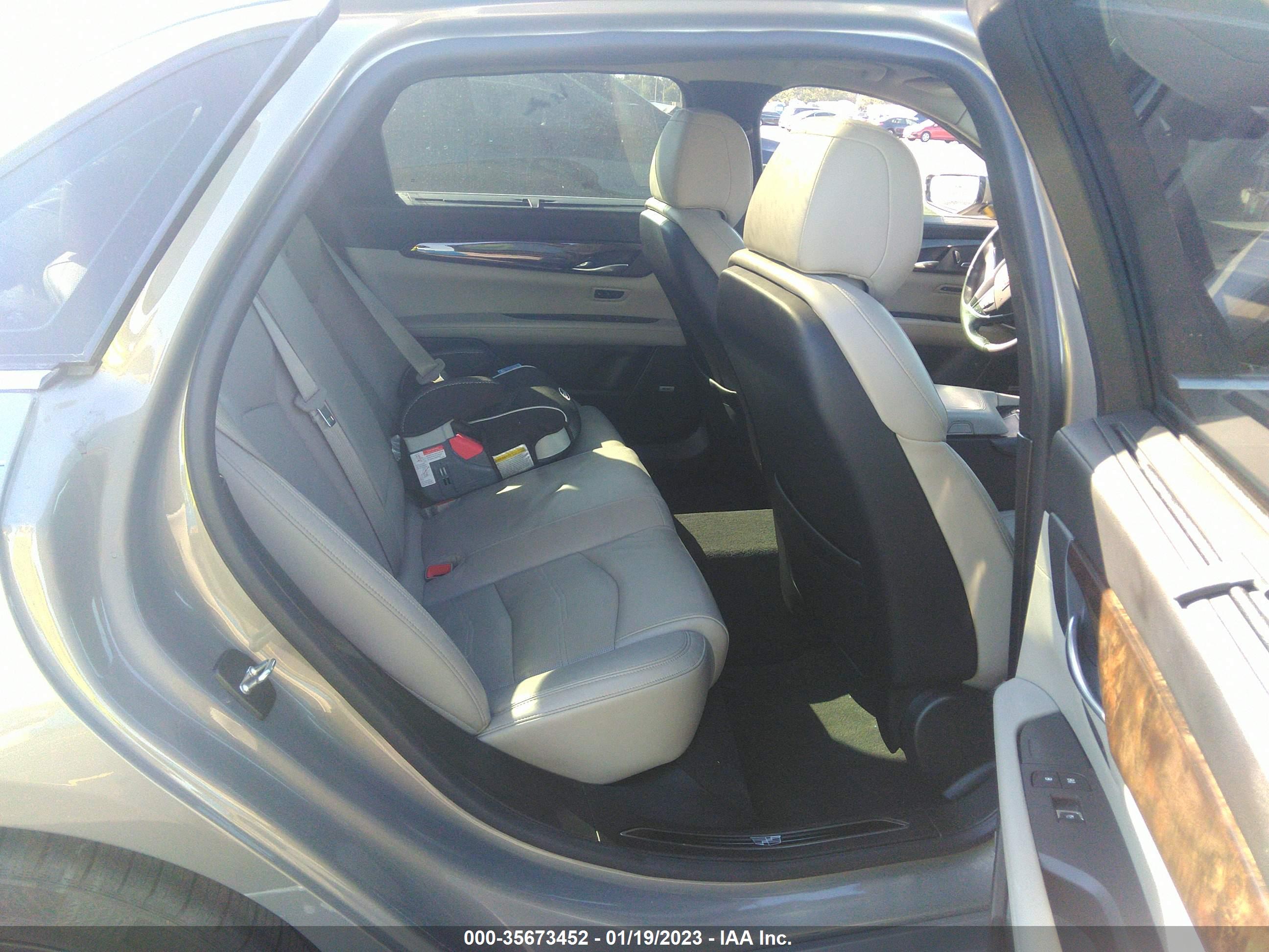 CADILLAC CT6 image 8