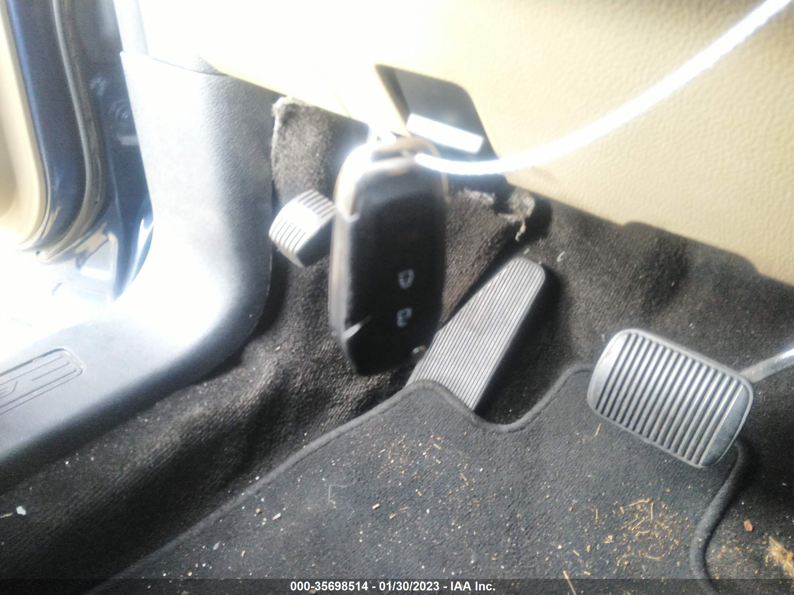 FORD EXPLORER image 11