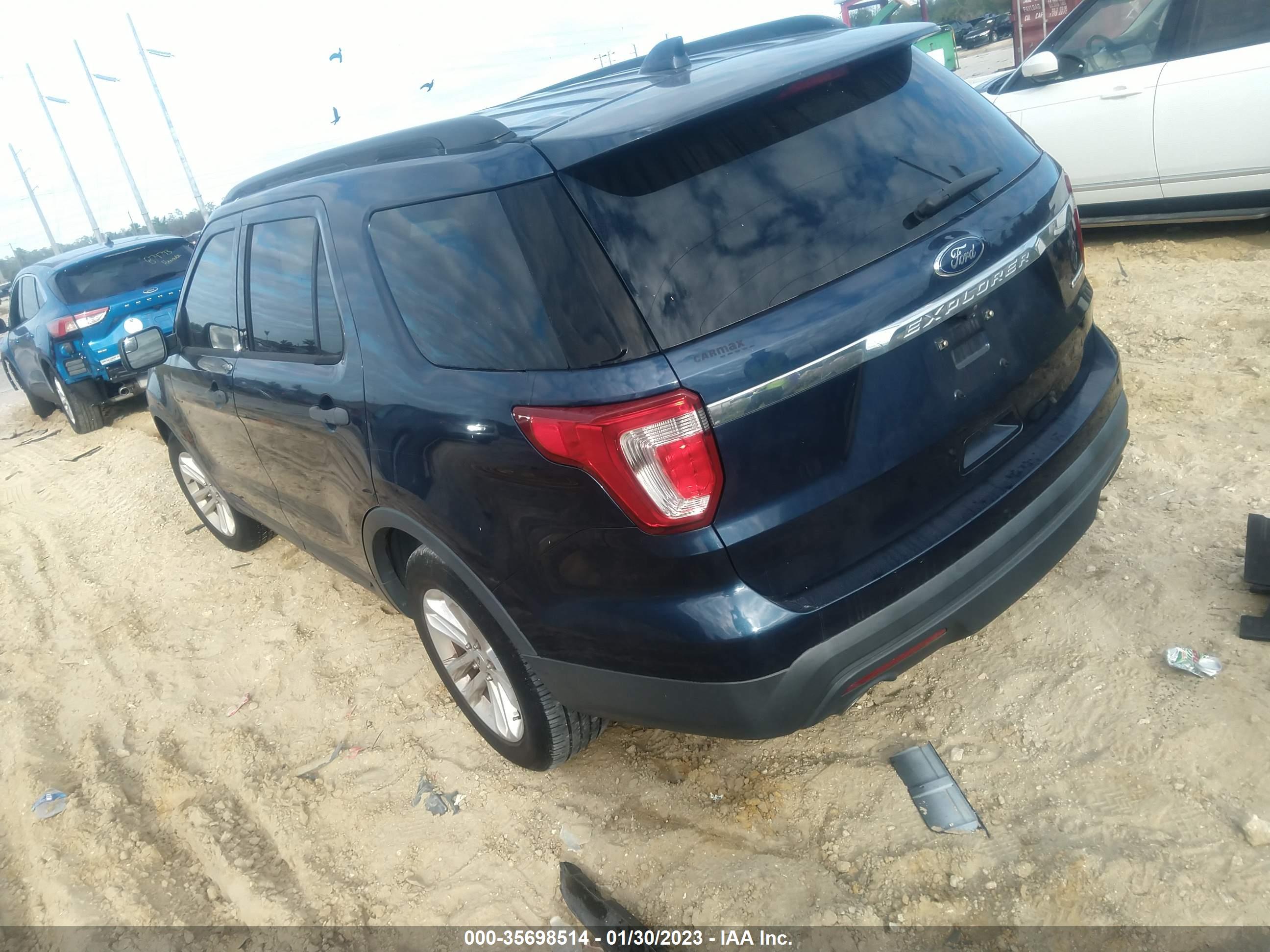 FORD EXPLORER image 3