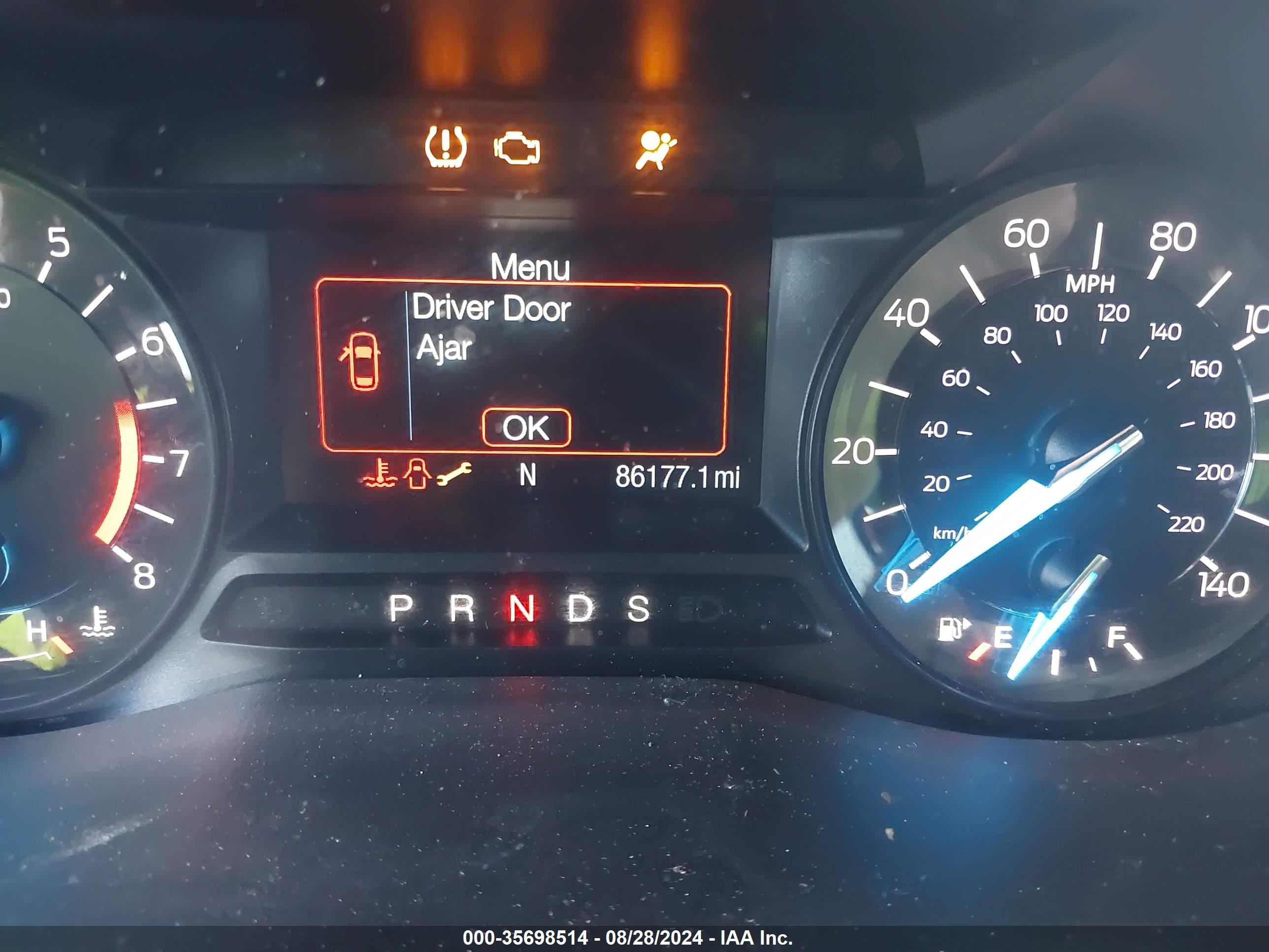 FORD EXPLORER image 7