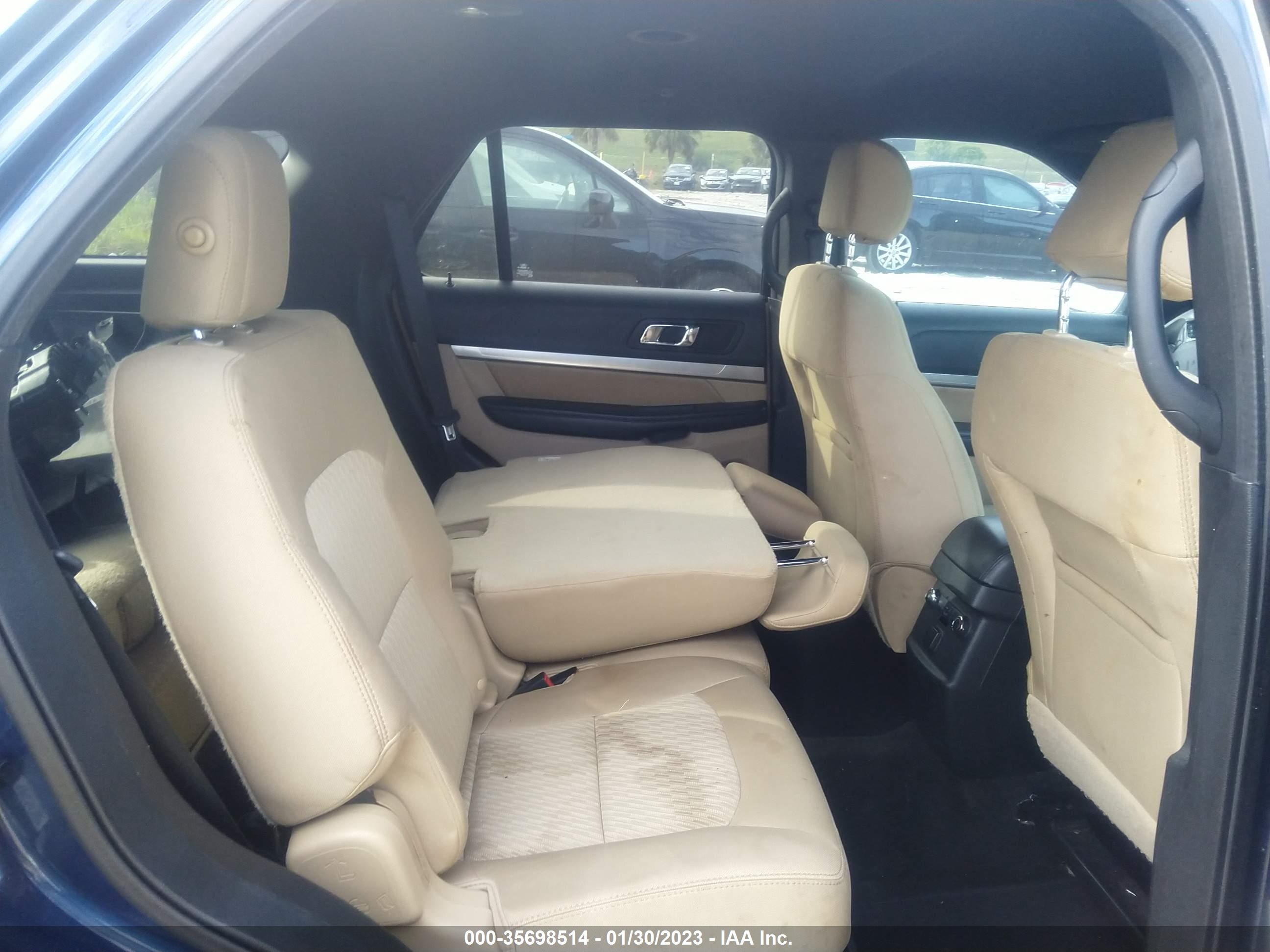 FORD EXPLORER image 8