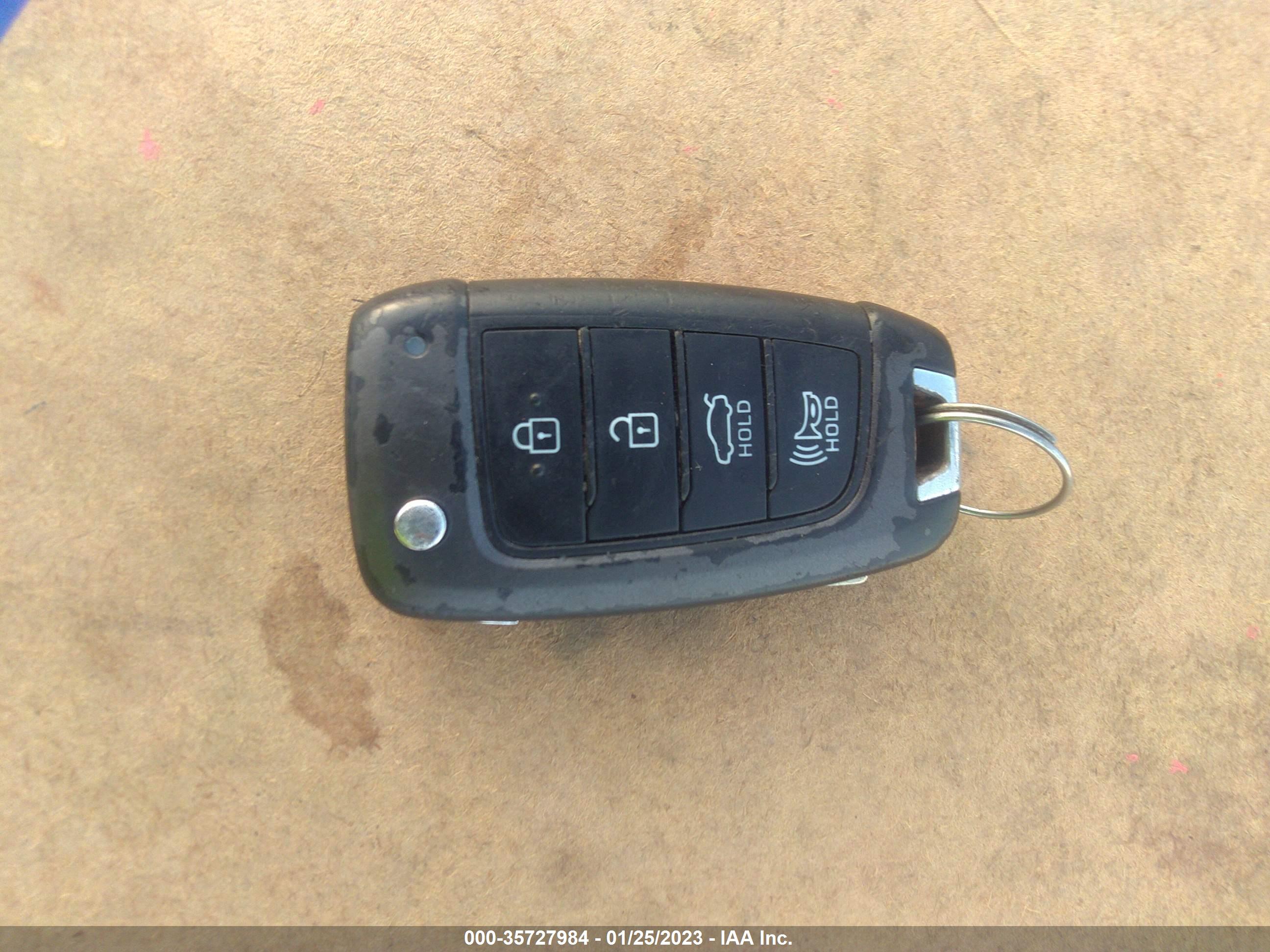 HYUNDAI ACCENT image 11