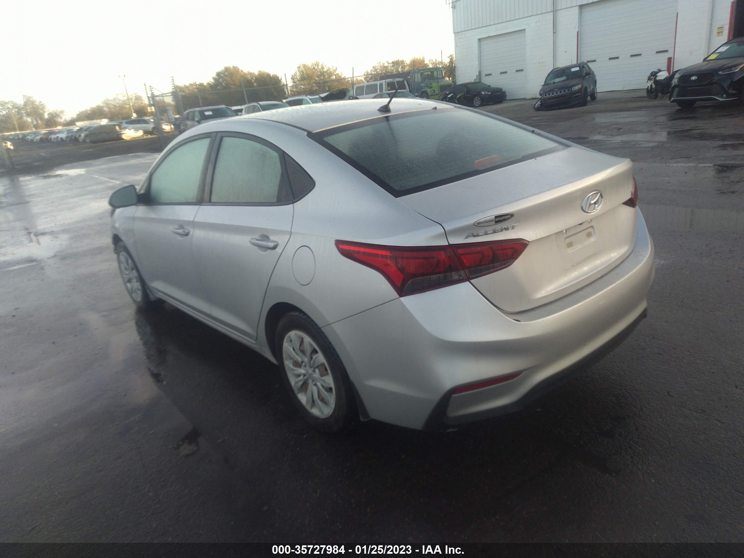 HYUNDAI ACCENT image 3