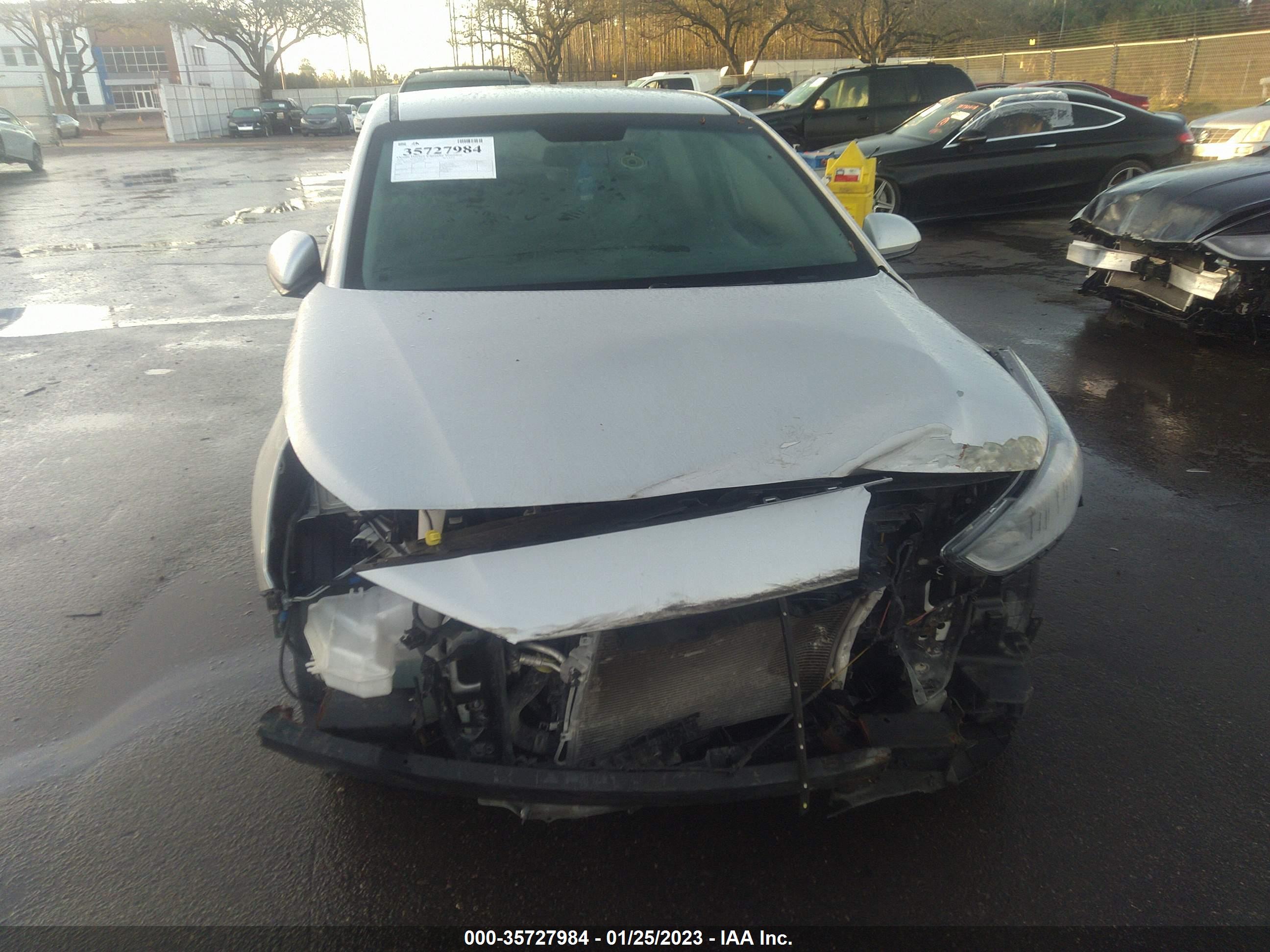 HYUNDAI ACCENT image 6
