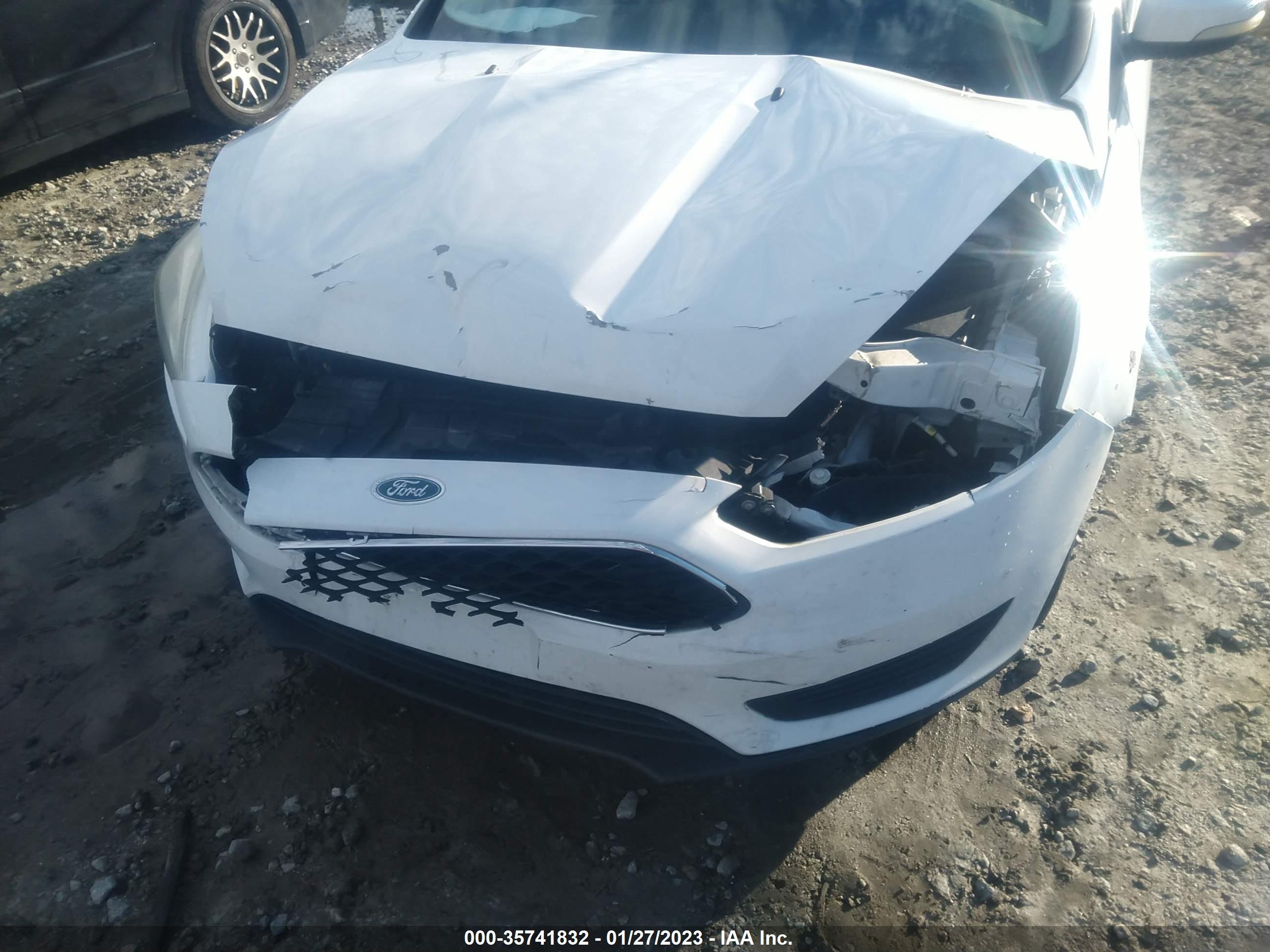 FORD FOCUS image 6
