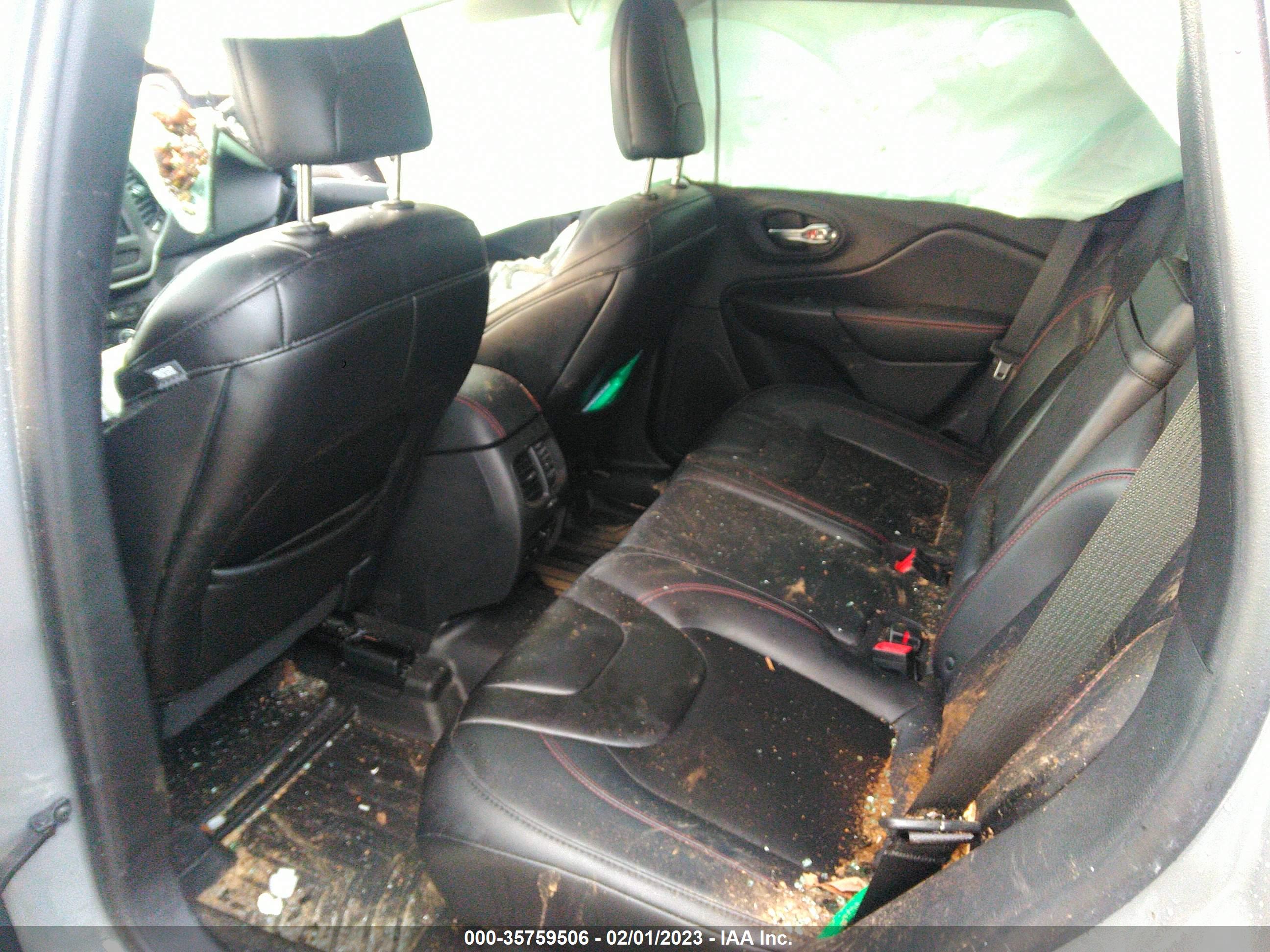 JEEP CHEROKEE image 8
