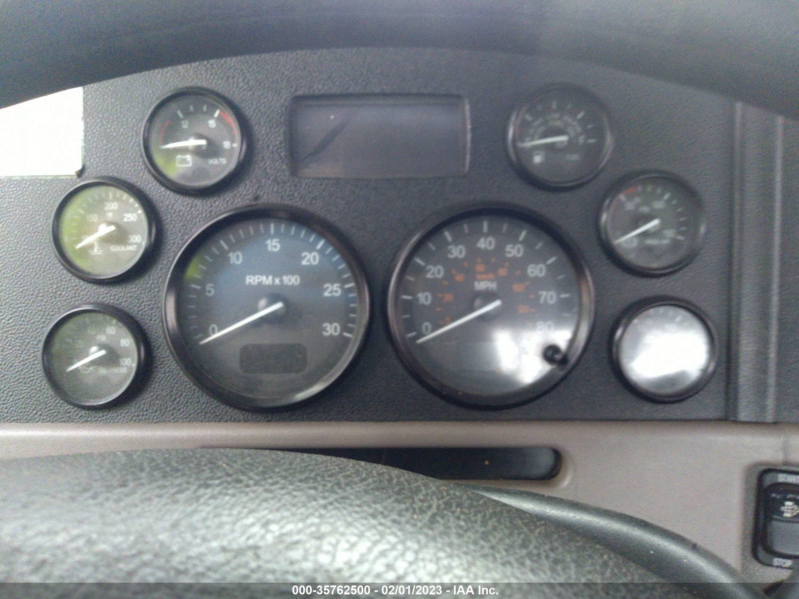 PETERBILT 384 image 6